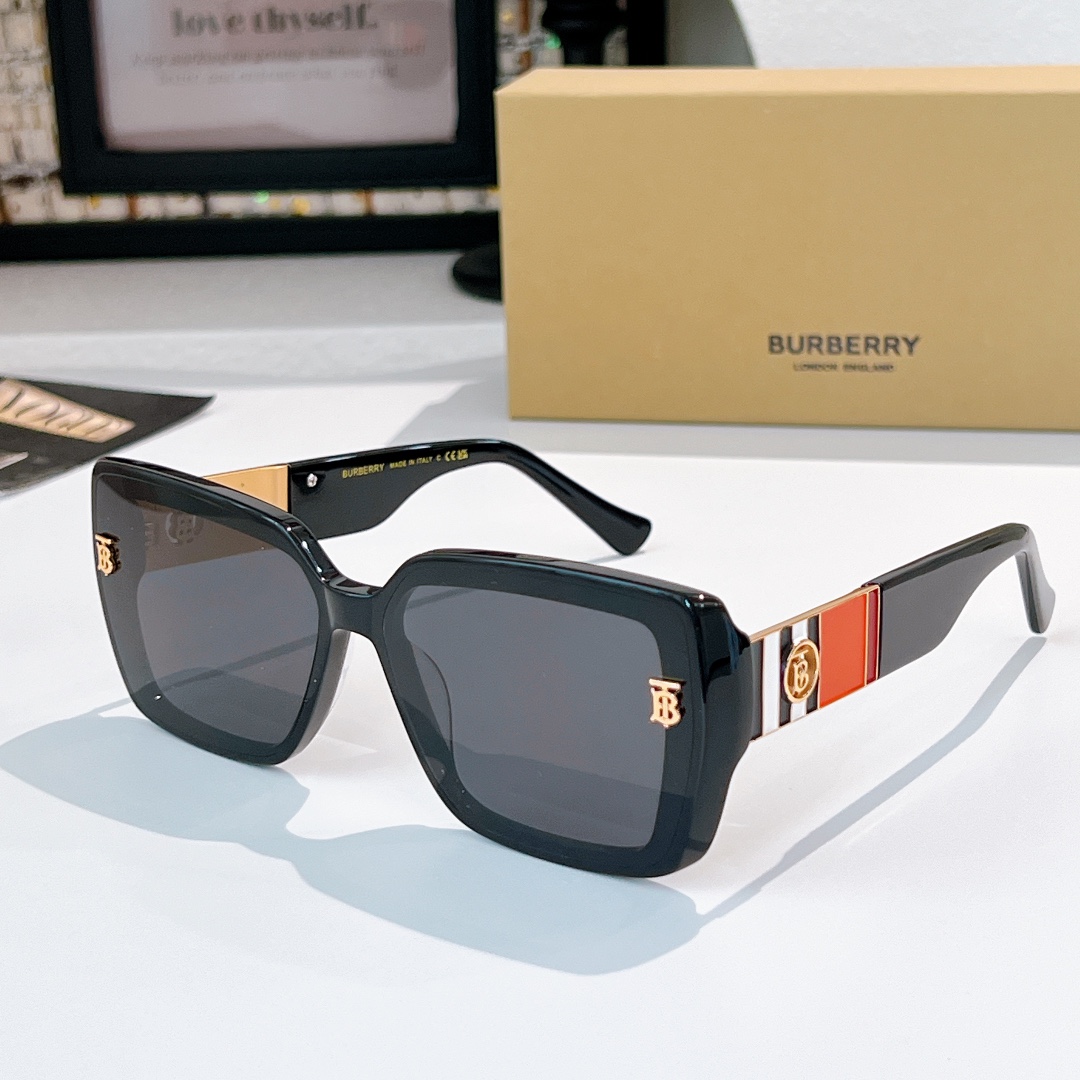 。 BURBER*MODEL：BE6009SIZE：62-14-140🔝🔝