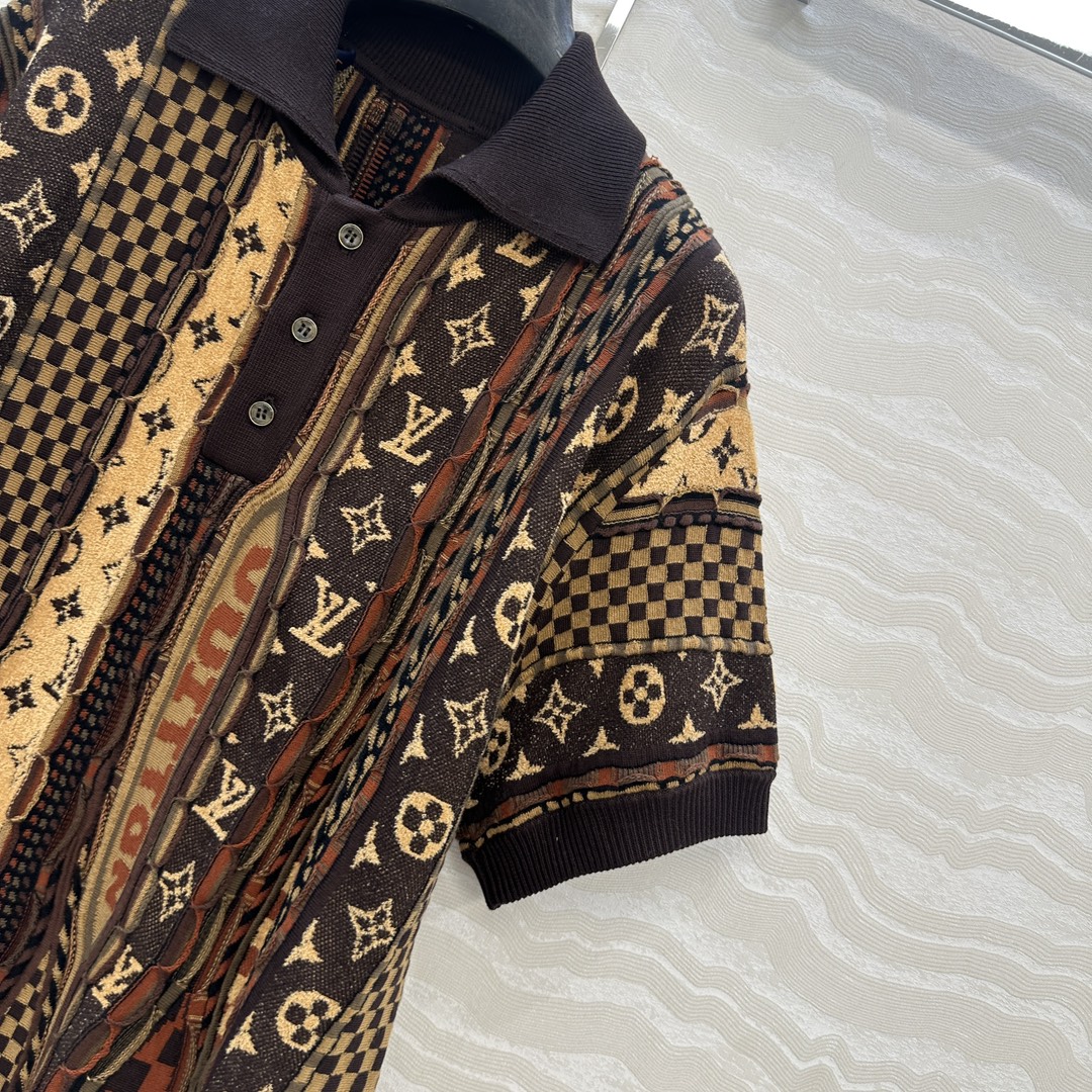 独家首发❤️原单品质！L联名Nigo系列Monogram花㚏提花重工Polo领短袖毛衣。重工定位立体撞色