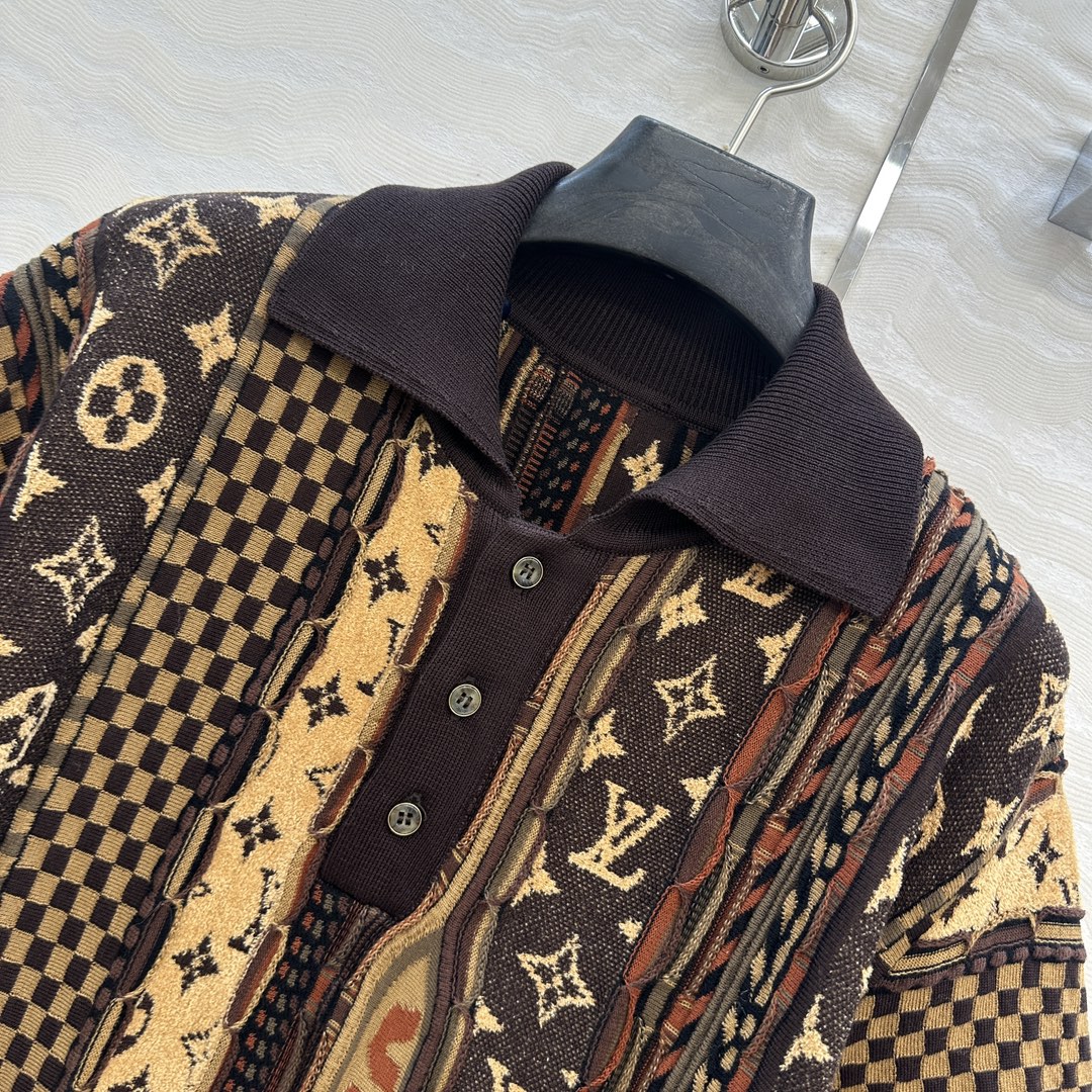 独家首发❤️原单品质！L联名Nigo系列Monogram花㚏提花重工Polo领短袖毛衣。重工定位立体撞色