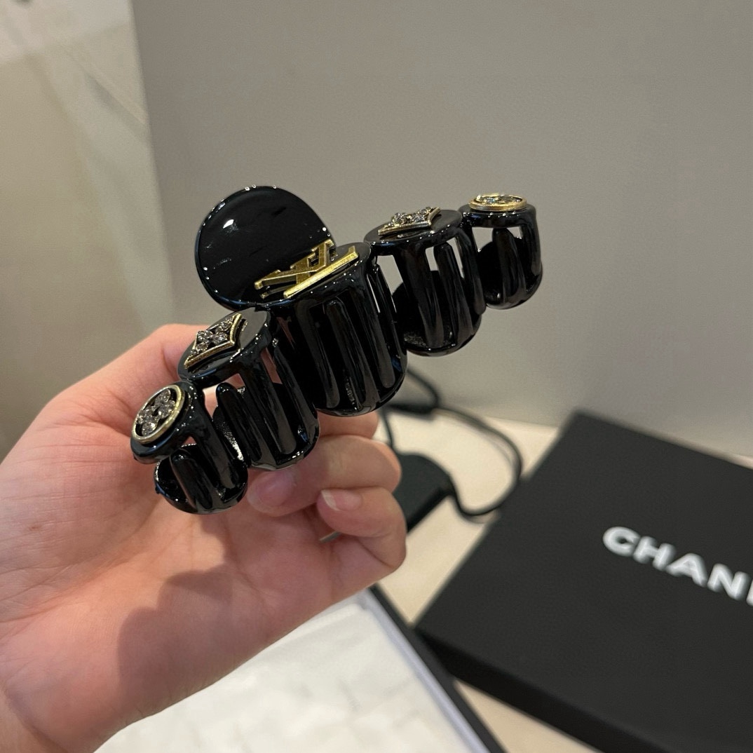 plv路易威登发夹