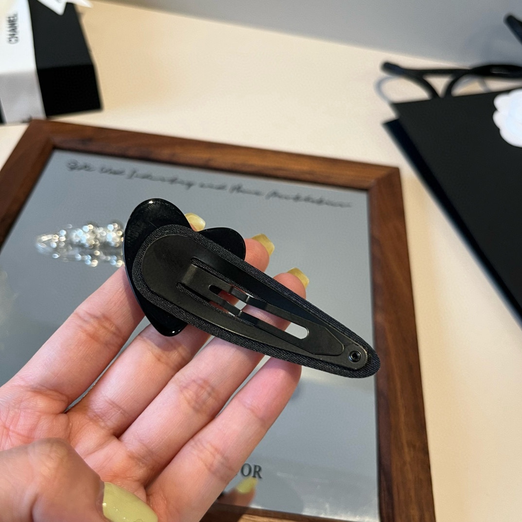 pChanel香奈儿发夹