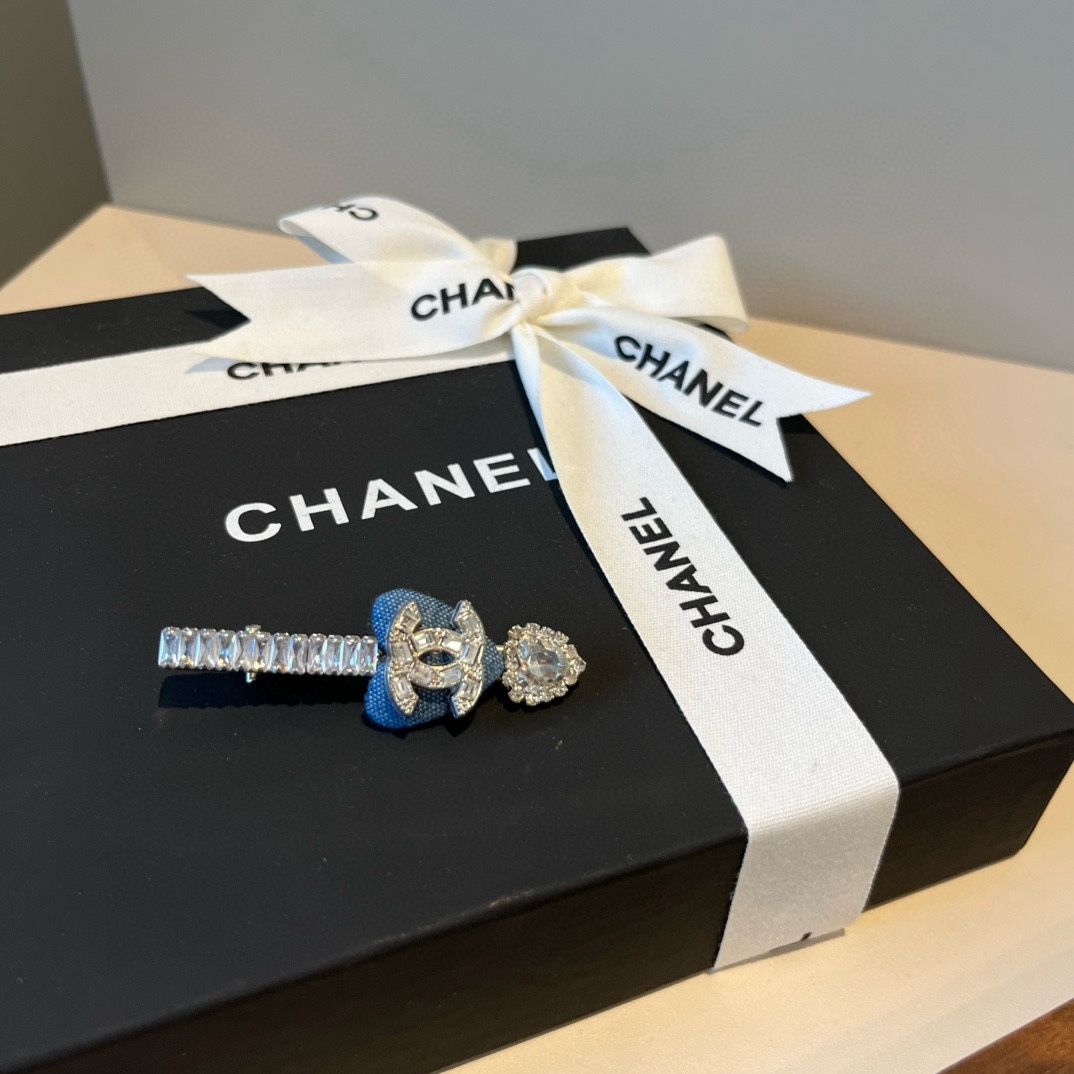 pChanel香奈儿新款发夹