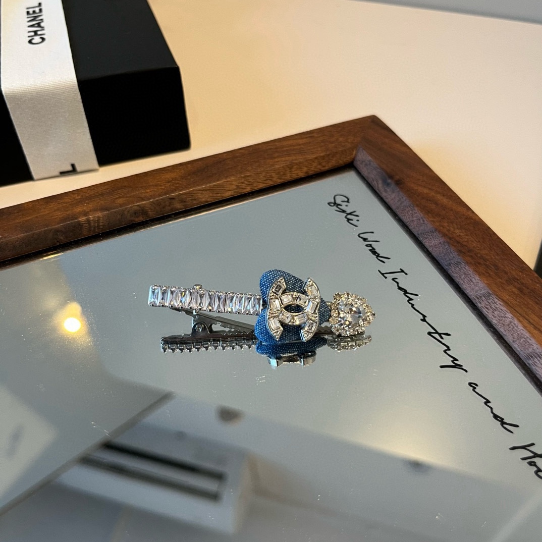 pChanel香奈儿新款发夹