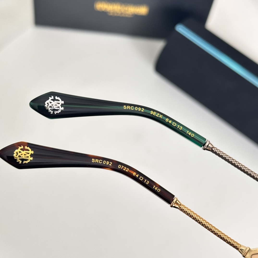 ‼️Oversized Roberto Cavalie*MODEL：SRC092SIZE：64口13-1