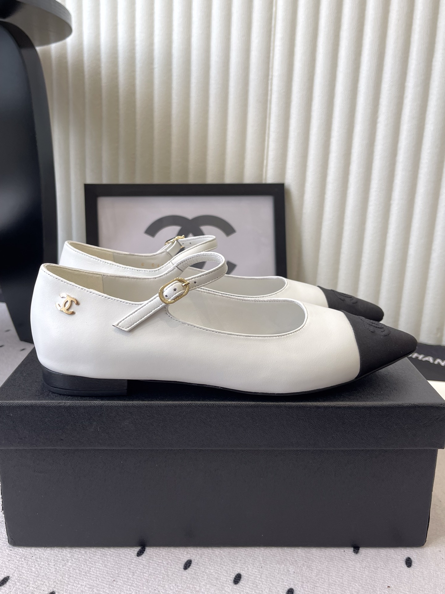 Chanel Chanel新款玛丽珍平底单鞋