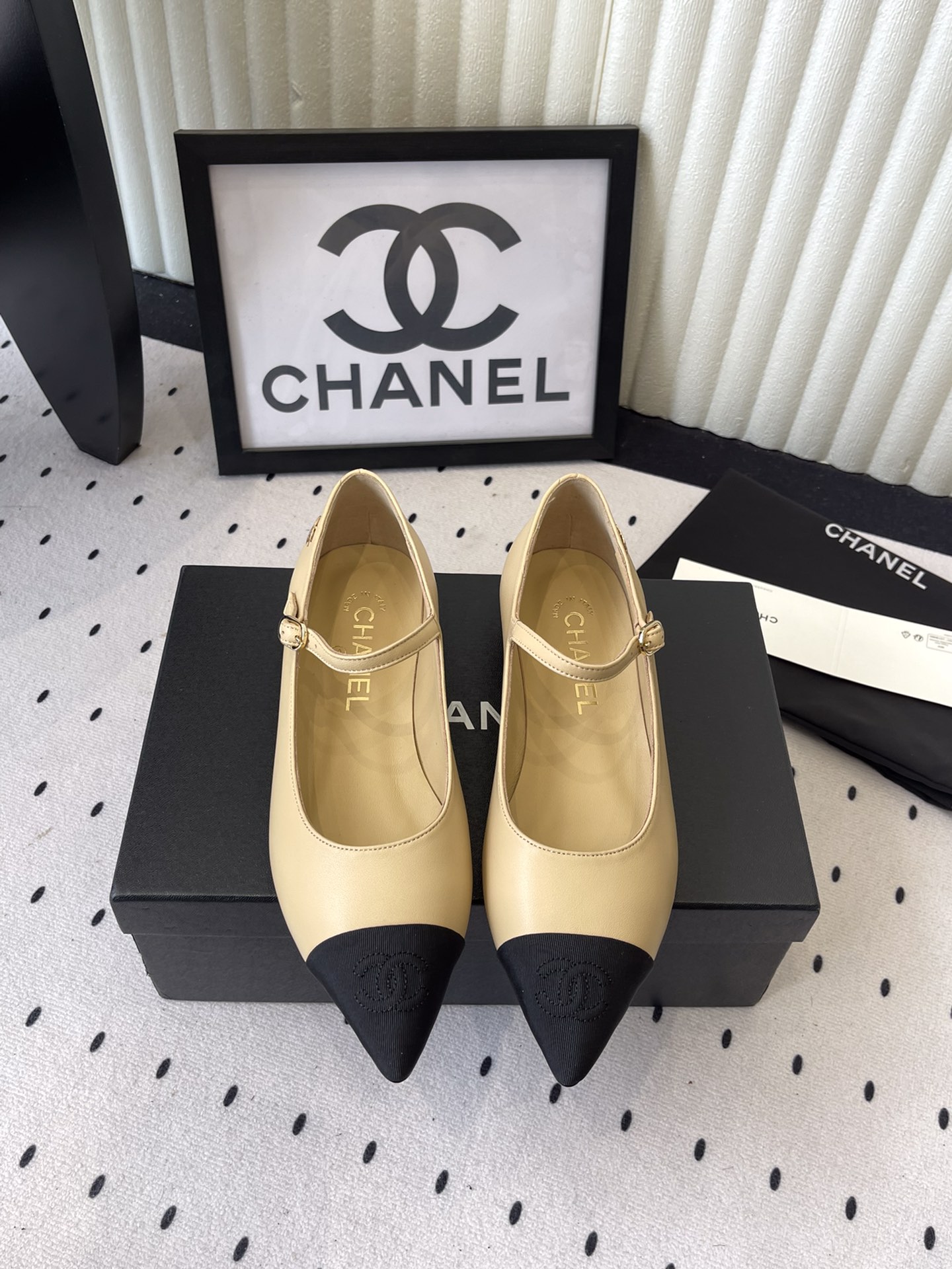 Chanel Chanel新款玛丽珍平底单鞋