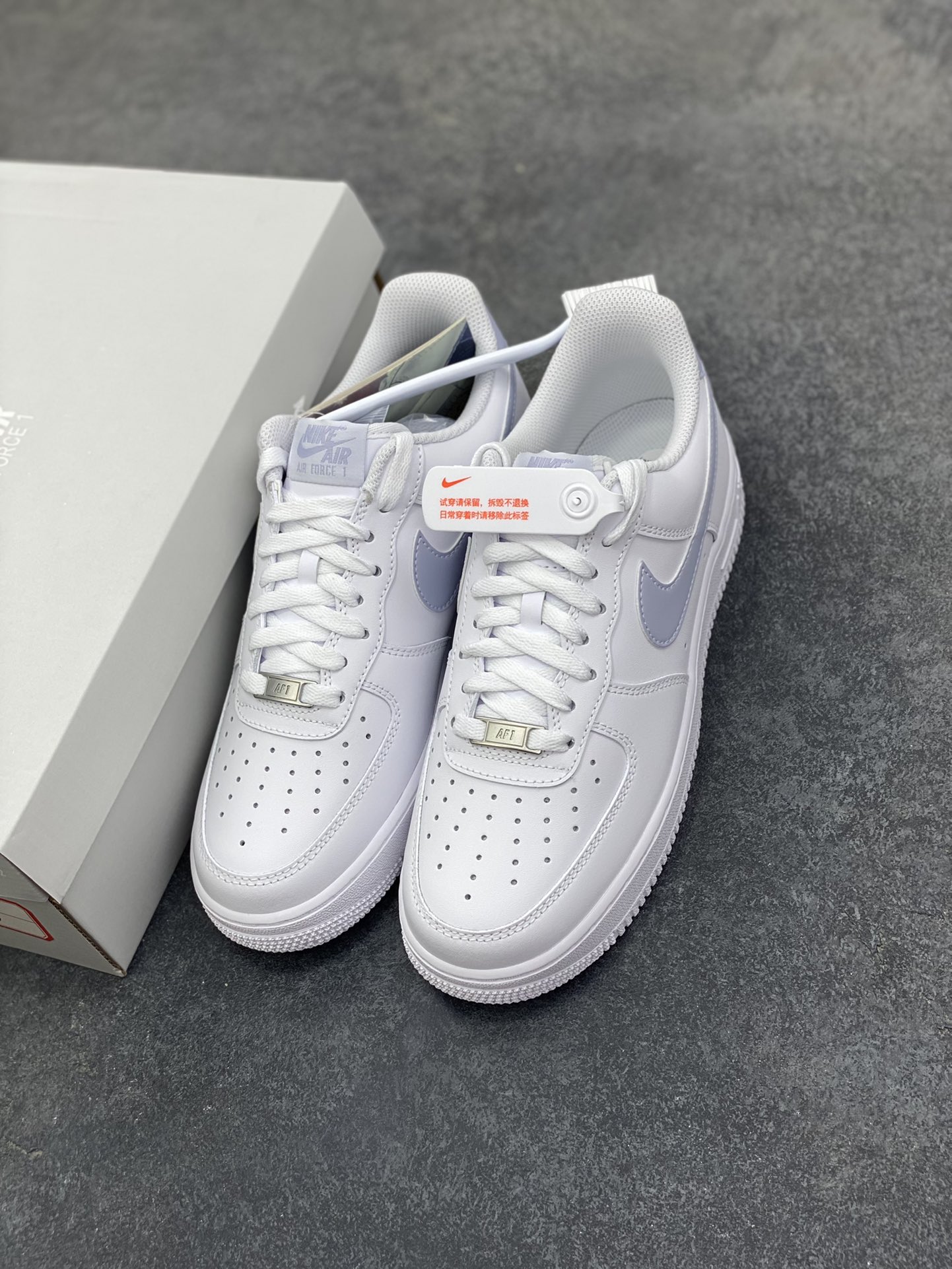 图片[8]-HY版本💯 Nike Air Force 1‘07 Low 白浅灰 空军一号低帮休闲板鞋 原楦头原纸板 打造纯正空军版型#专注外贸渠道 全掌内置蜂窝气垫 #原盒配件 原厂中底钢印、拉帮完美 货号：FJ4146-117 尺码：36 36.5 37.5 38 38.5 39 40 40.5 41 42 42.5 43 44 44.5 45-选品中心