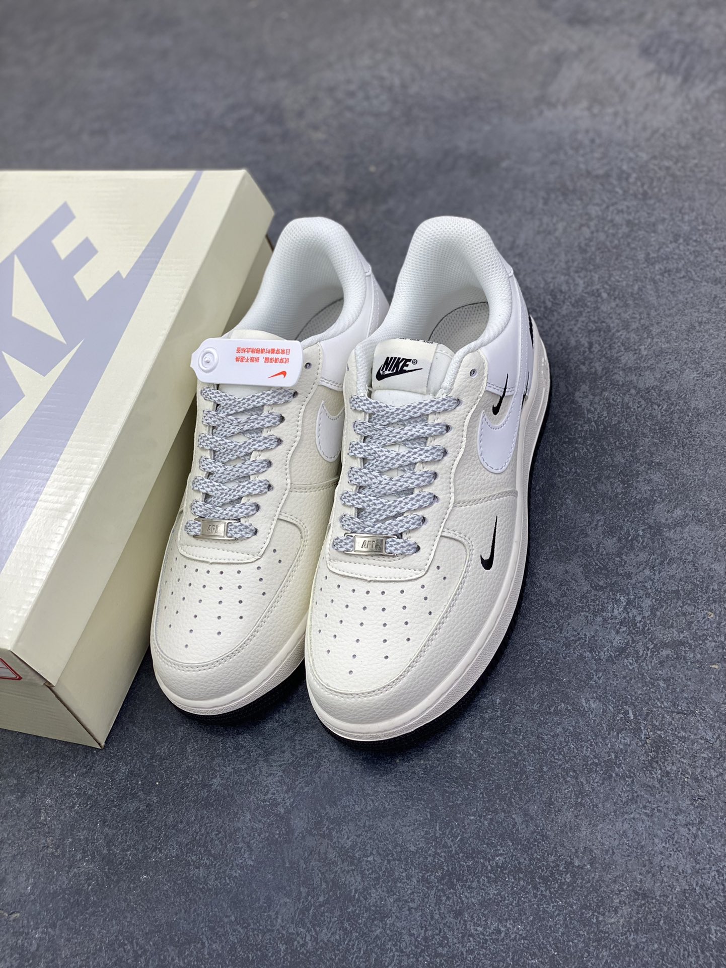 图片[8]-Nike Air Force 1 Low 空军一号低帮百搭休闲运动板鞋。柔软、弹性十足的缓震性能和出色的中底设计，横跨复古与现代的外型结合，造就出风靡全球三十多年的Force 1，直到今天还深受青睐。 货号：XX3168-183 尺码：36 36.5 37.5 38 38.5 39 40 40.5 41 42 42.5 43 44 44.5 45-选品中心