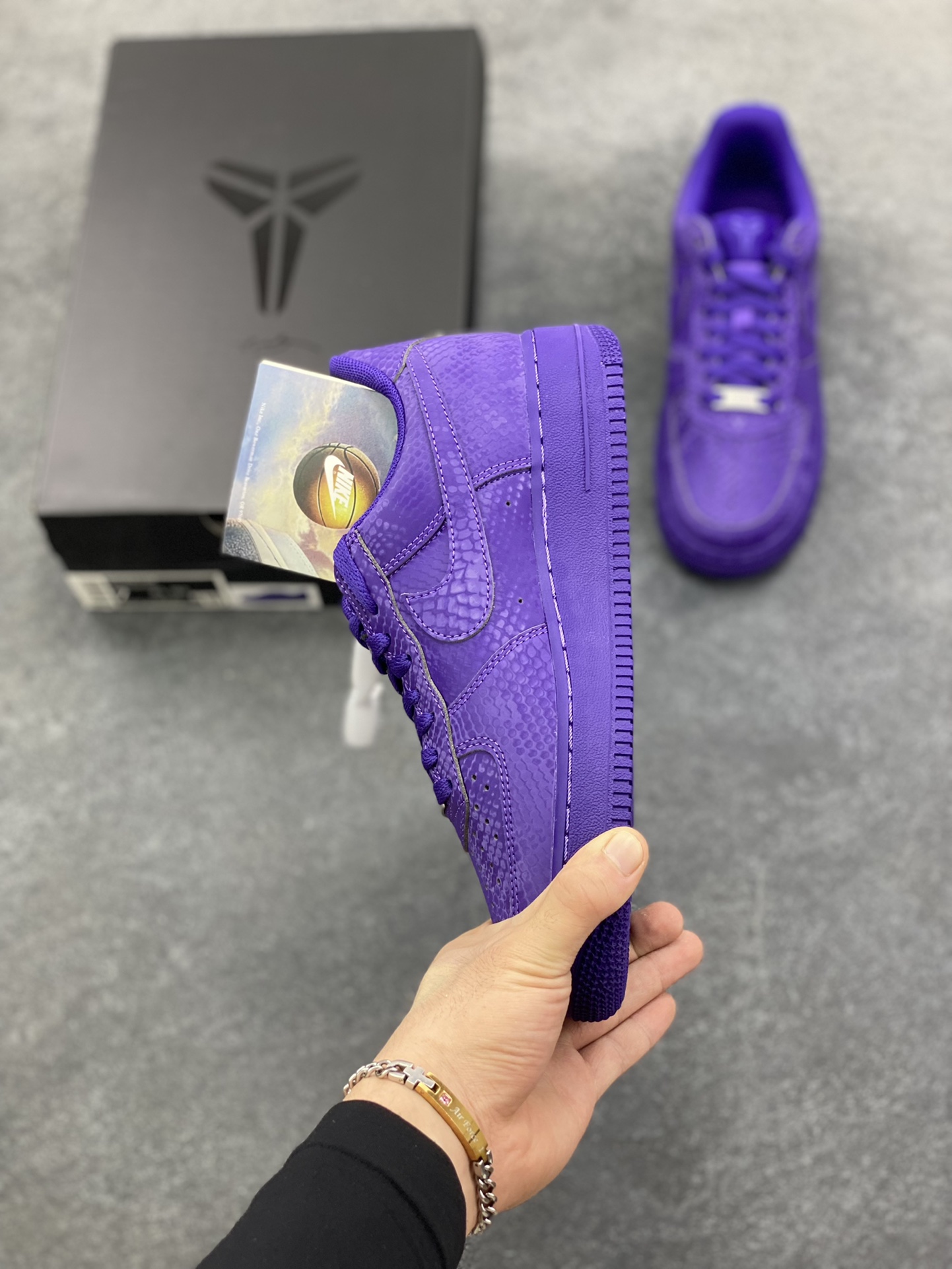 图片[3]-HY版本💯 Nike Air Force 1 Low 科比 空军一号低帮运动休闲板鞋 原楦头原纸板 打造纯正空军版型 专注外贸渠道 全掌内置蜂窝气垫 原盒配件 原厂中底钢印、拉帮完美 货号：IB0018-500 尺码：36 36.5 37.5 38 38.5 39 40 40.5 41 42 42.5 43 44 44.5 45 46-选品中心