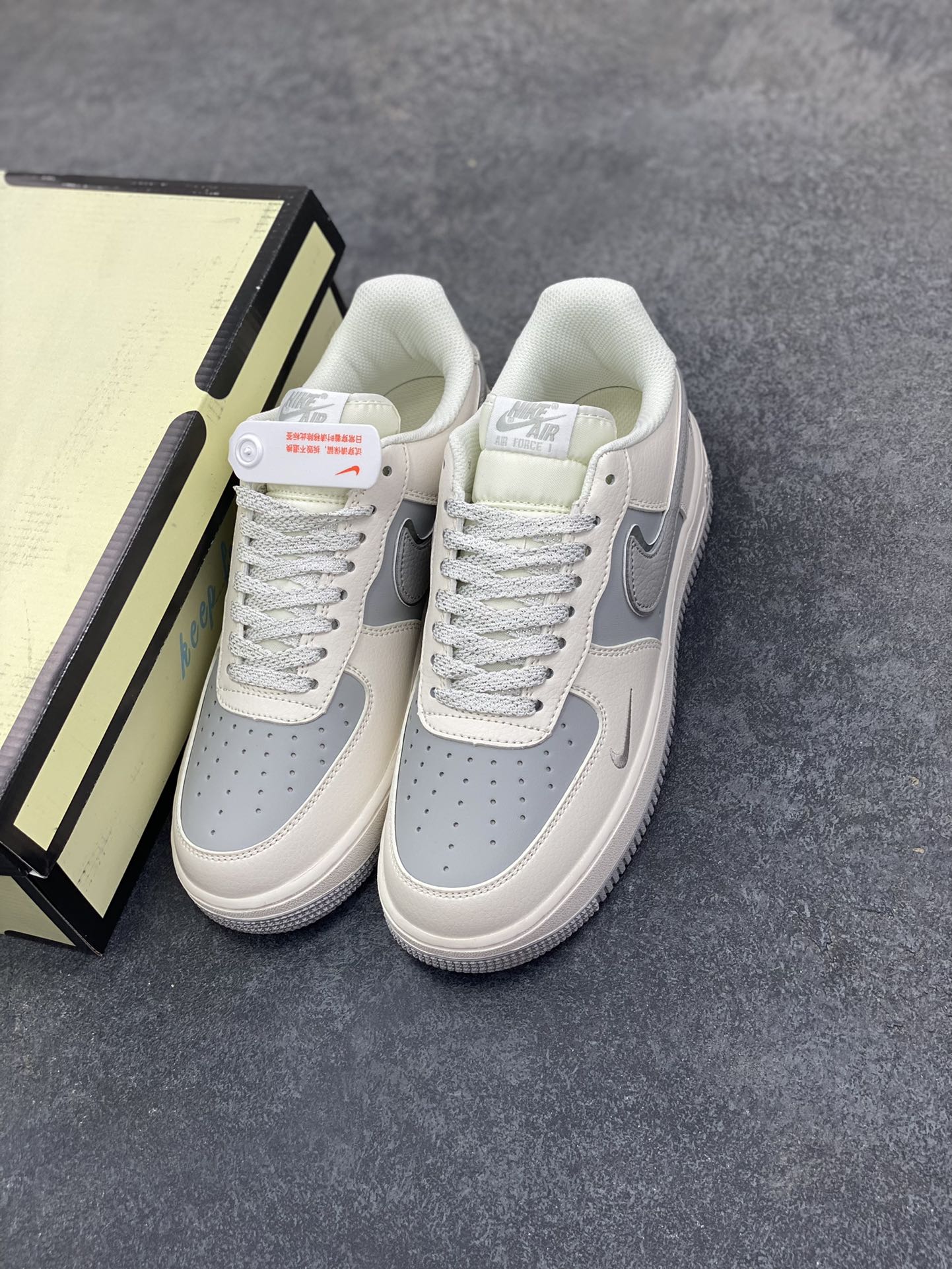 图片[8]-福利特价 Nike Air Force 1 Low \’07 “Keep Fresh”小勾低帮空军一号休闲板鞋 定制皮料 专属鞋盒 原楦原纸板 纯正空军版型 高清洁度 内置全掌气垫 货号：BM2023-101 尺码：36 36.5 37.5 38 38.5 39 40 40.5 41 42 42.5 43 44 44.5 45-选品中心