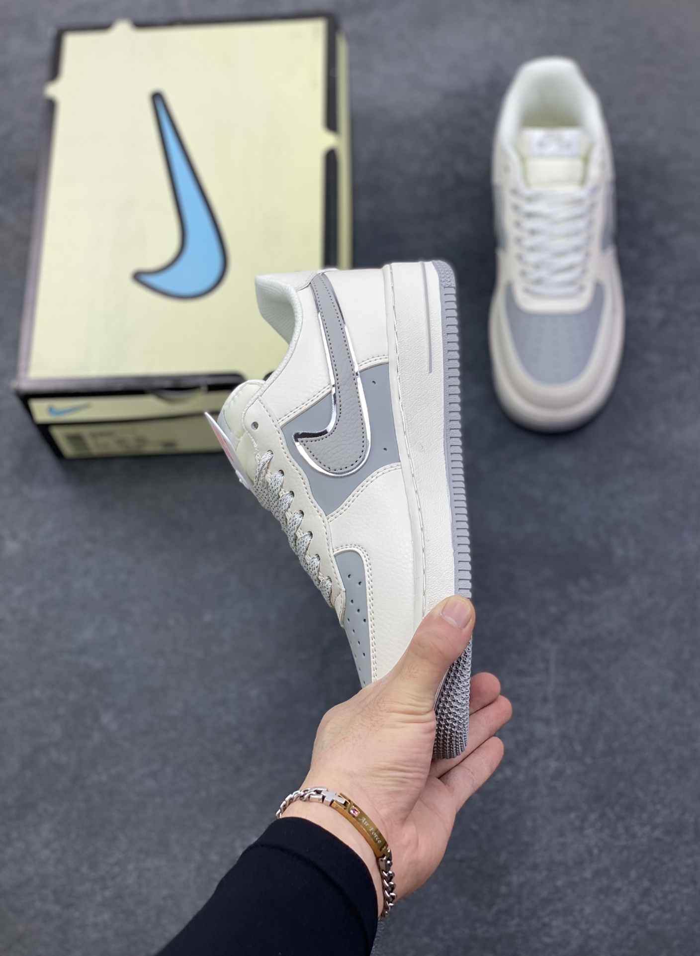 图片[3]-福利特价 Nike Air Force 1 Low \’07 “Keep Fresh”小勾低帮空军一号休闲板鞋 定制皮料 专属鞋盒 原楦原纸板 纯正空军版型 高清洁度 内置全掌气垫 货号：BM2023-101 尺码：36 36.5 37.5 38 38.5 39 40 40.5 41 42 42.5 43 44 44.5 45-选品中心