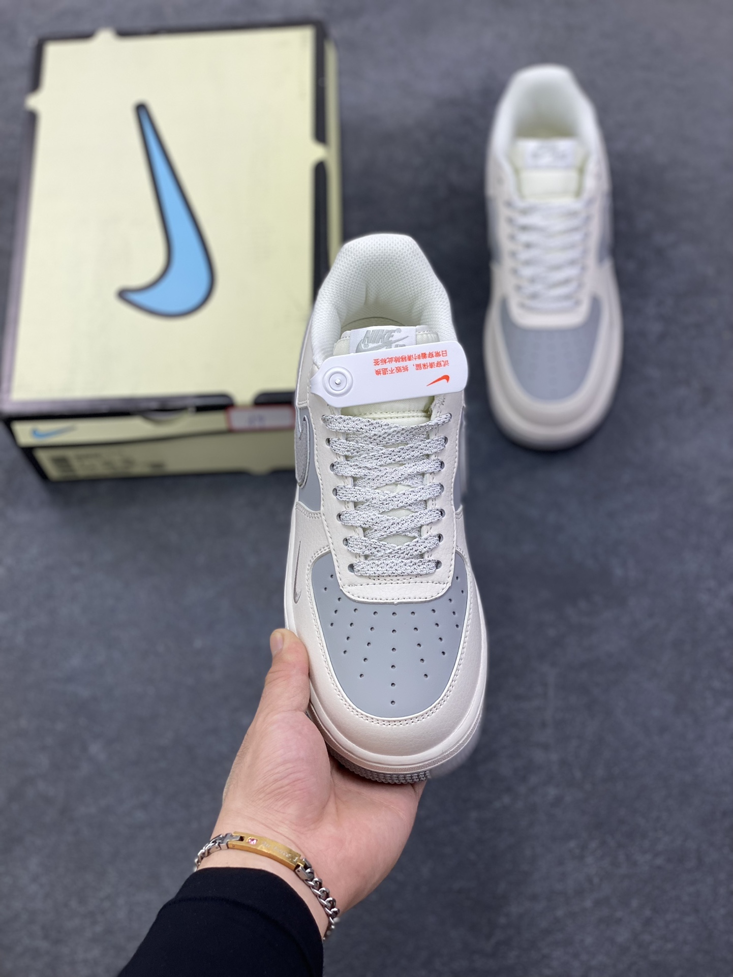图片[2]-福利特价 Nike Air Force 1 Low \’07 “Keep Fresh”小勾低帮空军一号休闲板鞋 定制皮料 专属鞋盒 原楦原纸板 纯正空军版型 高清洁度 内置全掌气垫 货号：BM2023-101 尺码：36 36.5 37.5 38 38.5 39 40 40.5 41 42 42.5 43 44 44.5 45-选品中心