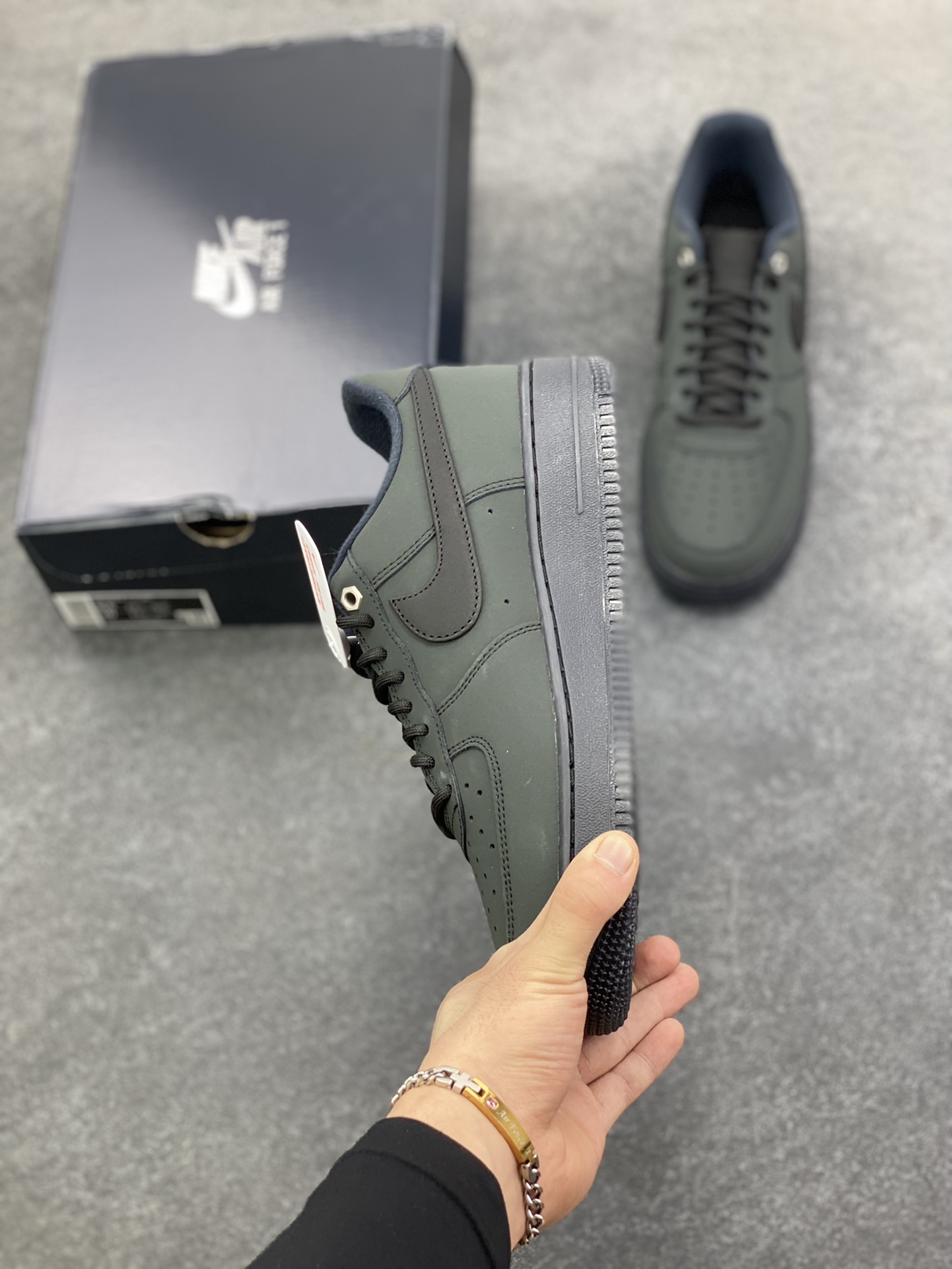 图片[3]-Nike Air Force 1 Low 墨绿黑 空军一号低帮运动休闲板鞋 原楦头原纸板 打造纯正空军版型 专注外贸渠道 全掌内置蜂窝气垫 原盒配件 原厂中底钢印、拉帮完美 货号：CJ9179-001 尺码：36 36.5 37.5 38 38.5 39 40 40.5 41 42 42.5 43 44 44.5 45-选品中心