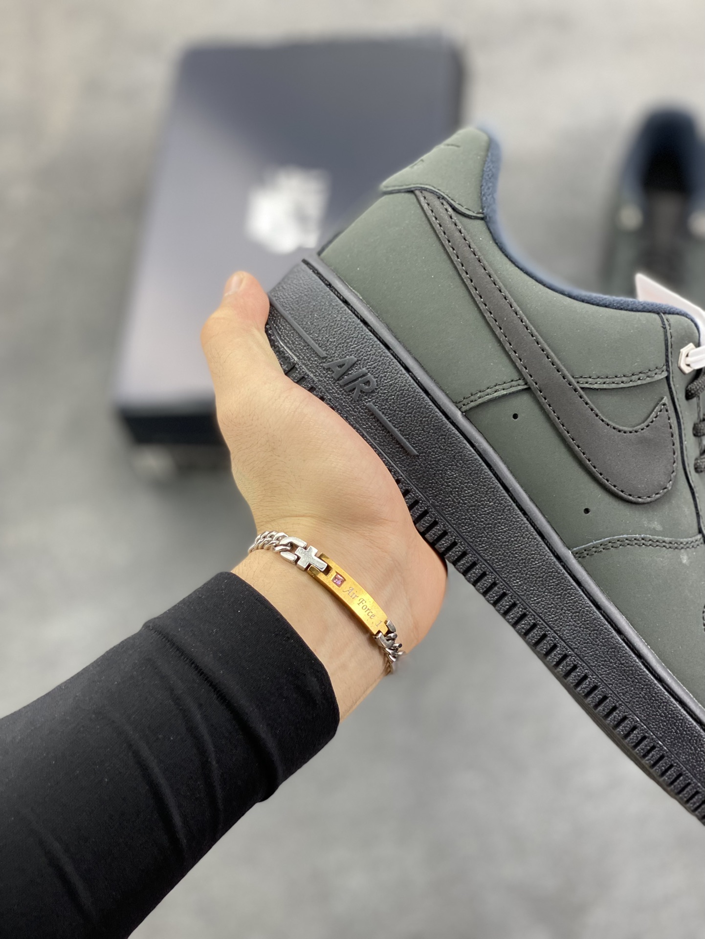 图片[6]-Nike Air Force 1 Low 墨绿黑 空军一号低帮运动休闲板鞋 原楦头原纸板 打造纯正空军版型 专注外贸渠道 全掌内置蜂窝气垫 原盒配件 原厂中底钢印、拉帮完美 货号：CJ9179-001 尺码：36 36.5 37.5 38 38.5 39 40 40.5 41 42 42.5 43 44 44.5 45-选品中心