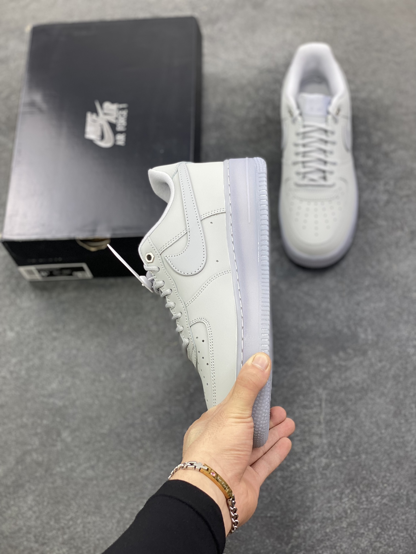 图片[3]-Nike Air Force 1 Low 灰水晶底 空军一号低帮运动休闲板鞋 原楦头原纸板 打造纯正空军版型 专注外贸渠道 全掌内置蜂窝气垫 原盒配件 原厂中底钢印、拉帮完美 货号：CJ9179-002 尺码：36 36.5 37.5 38 38.5 39 40 40.5 41 42 42.5 43 44 44.5 45-选品中心