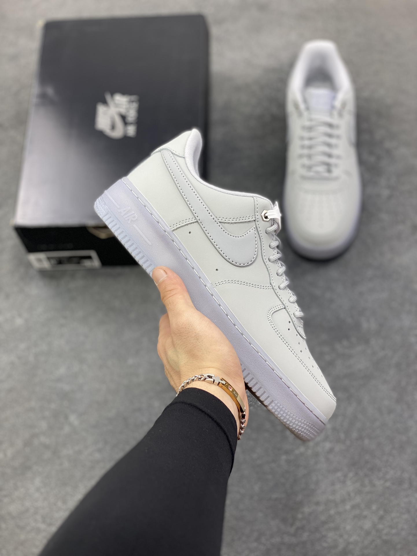 Nike Air Force 1 Low 灰水晶底 空军一号低帮运动休闲板鞋 原楦头原纸板 打造纯正空军版型 专注外贸渠道 全掌内置蜂窝气垫 原盒配件 原厂中底钢印、拉帮完美 货号:CJ9179-002 尺码:36 36.5 37.5 38 38.5 39 40 40.5 41 42 42.5 43 44 44.5 45-选品中心