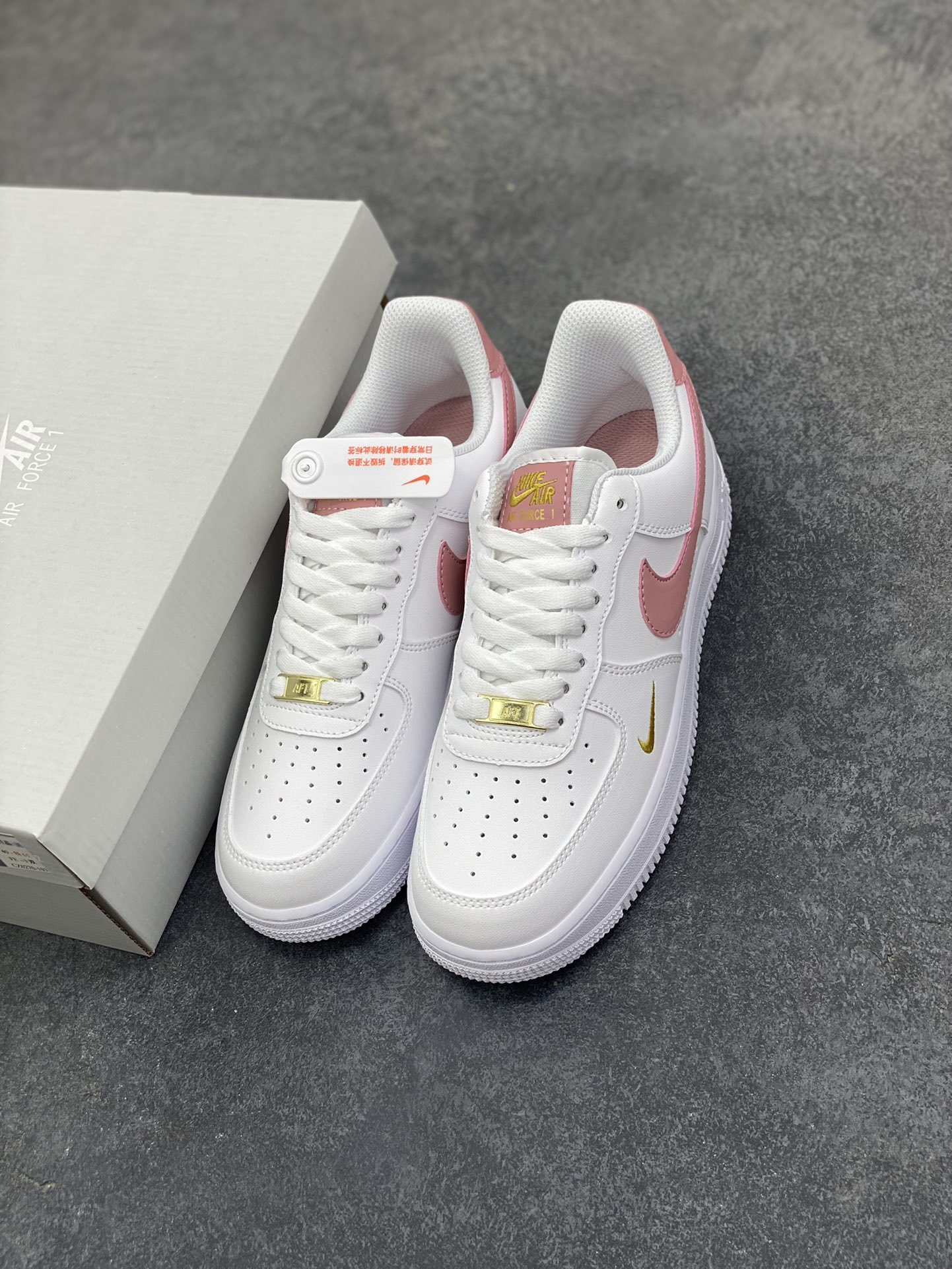 图片[8]-福利特价 Nike Air Force 1 Low 白粉小双勾 空军一号低帮运动休闲板鞋 原楦头原纸板 打造纯正空军版型 专注外贸渠道 全掌内置蜂窝气垫 原盒配件 原厂中底钢印、拉帮完美 货号：CZ0270-103 尺码：36 36.5 37.5 38 38.5 39 40-选品中心