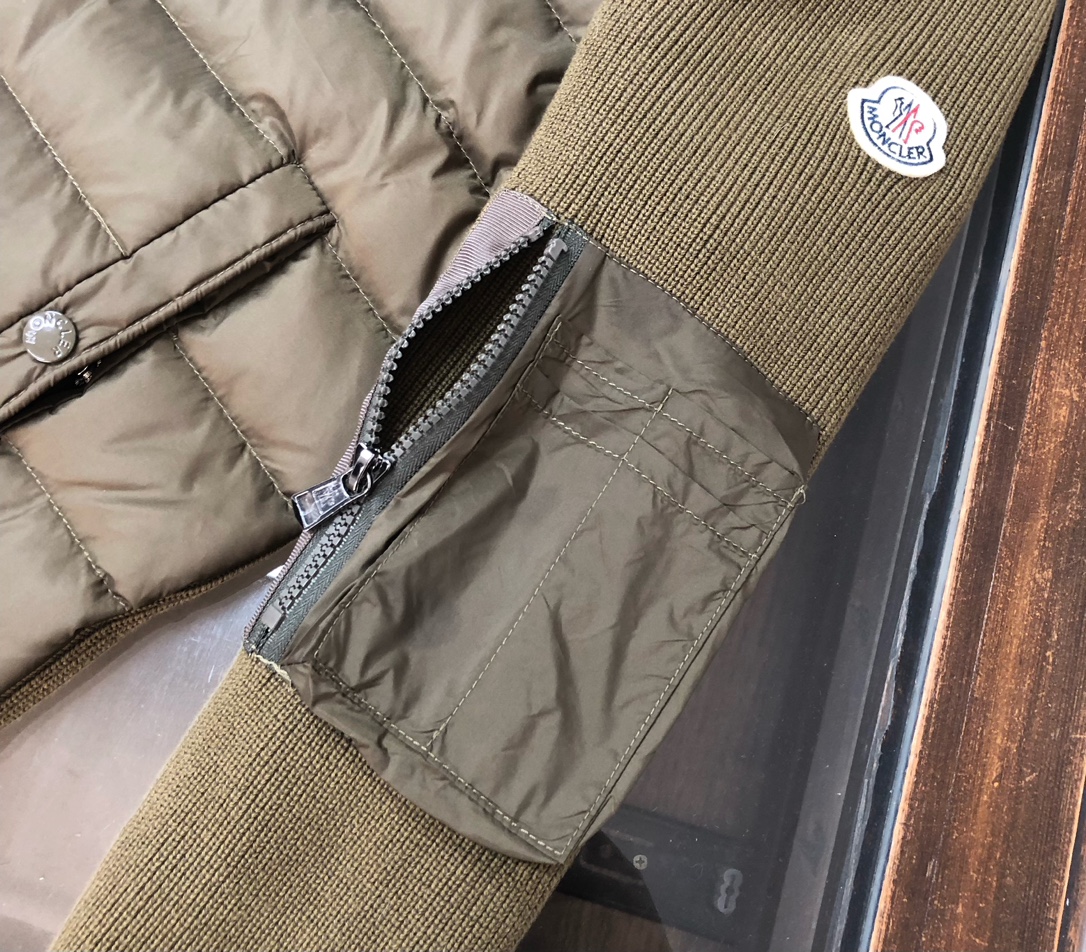 🆕🆕上新 Moncler 蒙口羽绒男士羊毛拼接连帽针织男士羽绒夹克外套！秋冬新品内搭神器!!!其实在国内