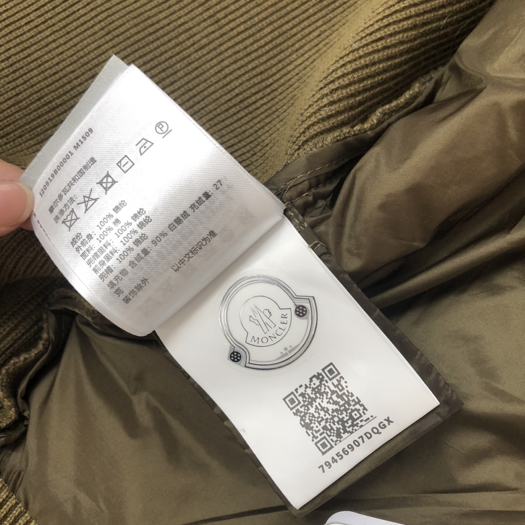 🆕🆕上新 Moncler 蒙口羽绒男士羊毛拼接连帽针织男士羽绒夹克外套！秋冬新品内搭神器!!!其实在国内