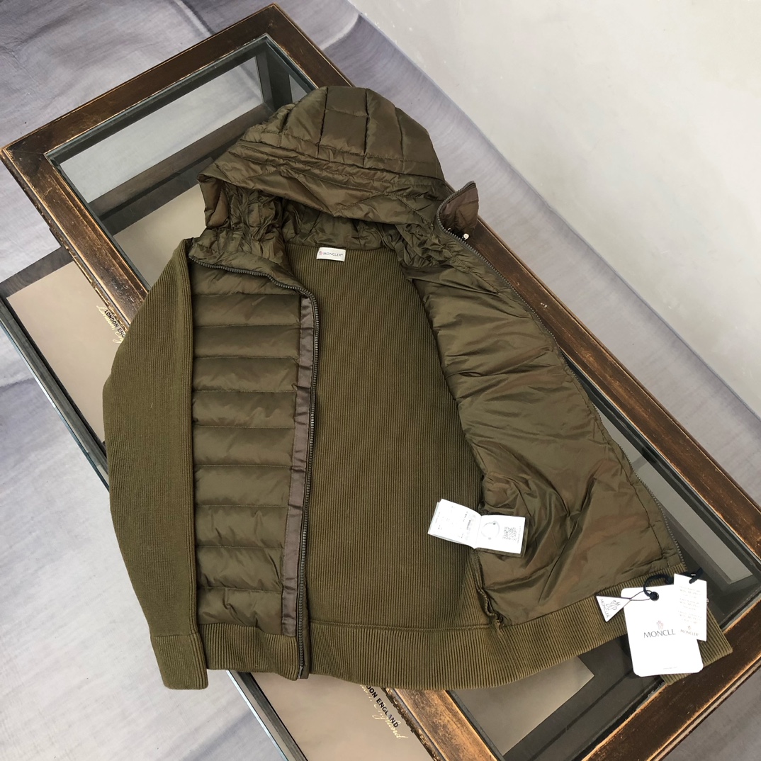 🆕🆕上新 Moncler 蒙口羽绒男士羊毛拼接连帽针织男士羽绒夹克外套！秋冬新品内搭神器!!!其实在国内