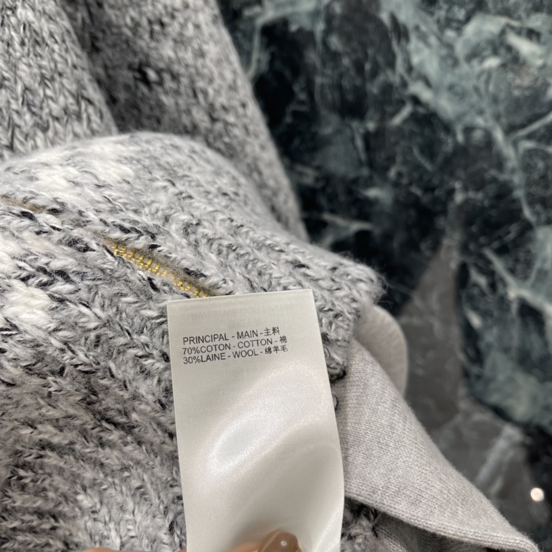 路易 25秋冬新款 翻领拉链针织外套 Pharrell Williams X Nigo联名款 本款针织束