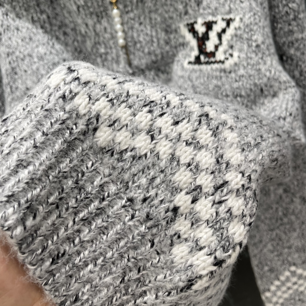 路易 25秋冬新款 翻领拉链针织外套 Pharrell Williams X Nigo联名款 本款针织束