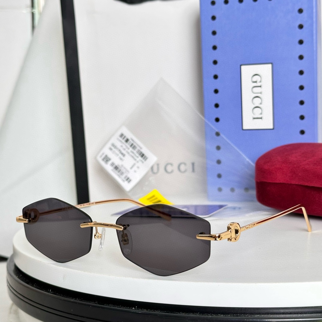 ‼️GUCC*🐝🐝🐝MODEL：GG1704S🐝🐝🐝SIZE：56口17-141🐝🐝🐝