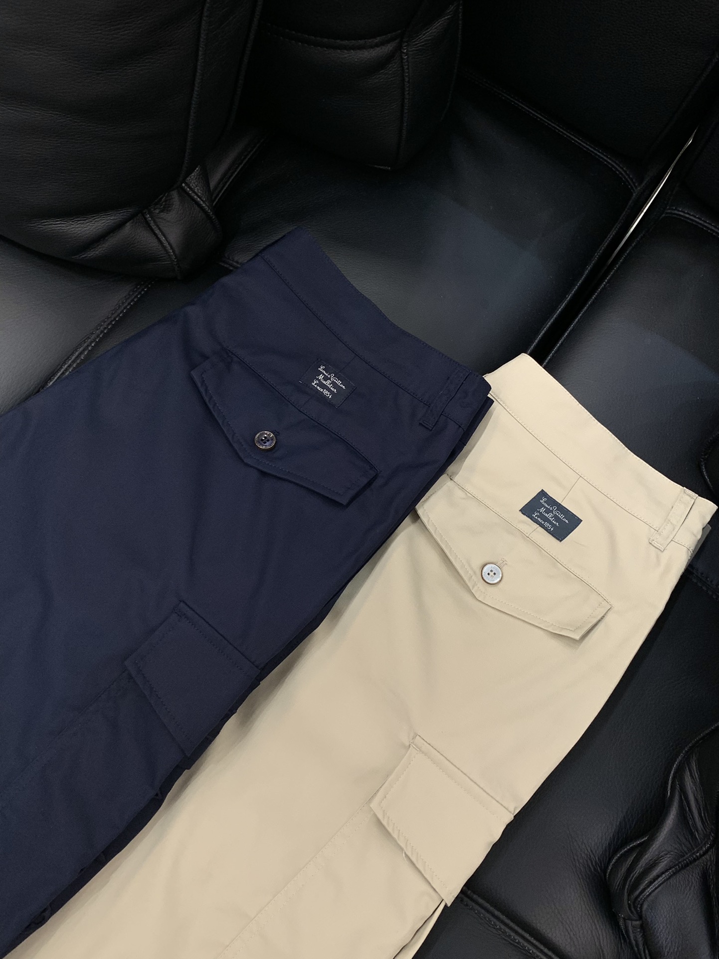Louis Vuitton 2025 Women's Beige Cargo Pants with Embroidered Logo Detail 10 i1759740027 5948 8