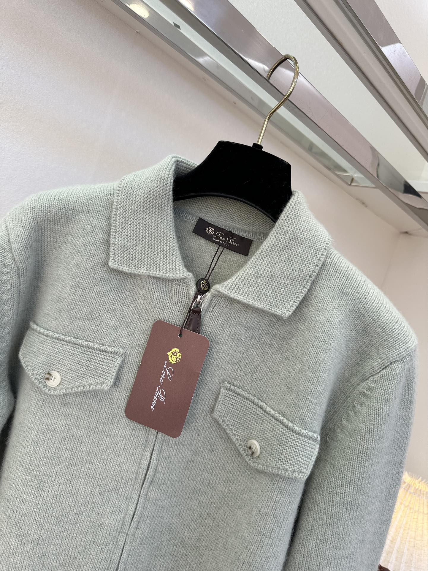 25 F LP的最新品 软糯的羊绒材质 气质翻领假口袋装饰 真的很高级² ●SIZE SmL●