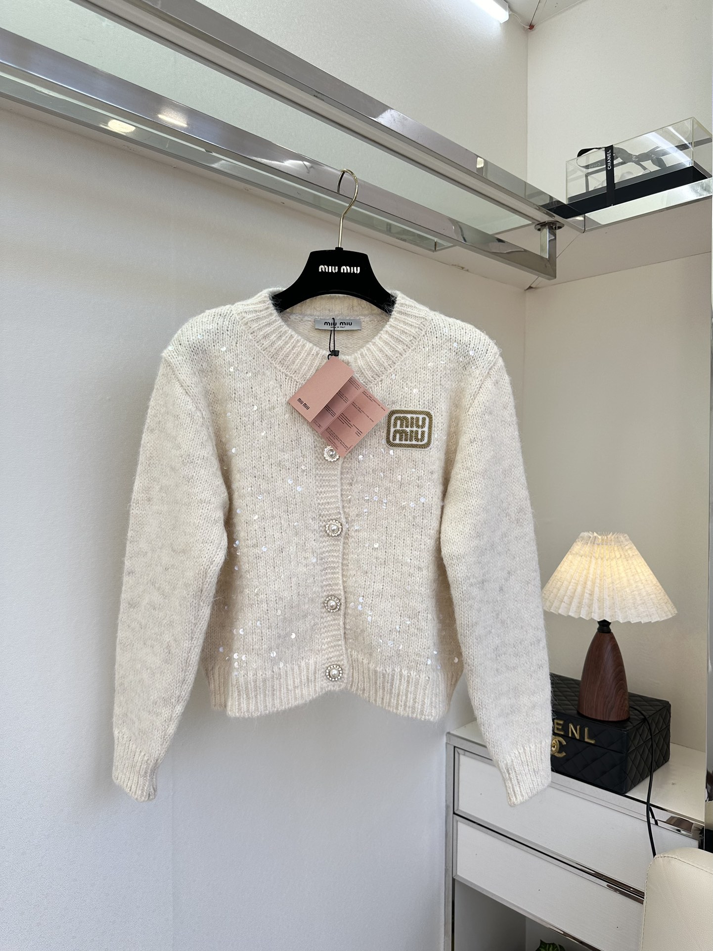 25 F 缪系女孩看过来 采用特殊亮片纱线 bingbing 的很显高级² ●SIZE SML●