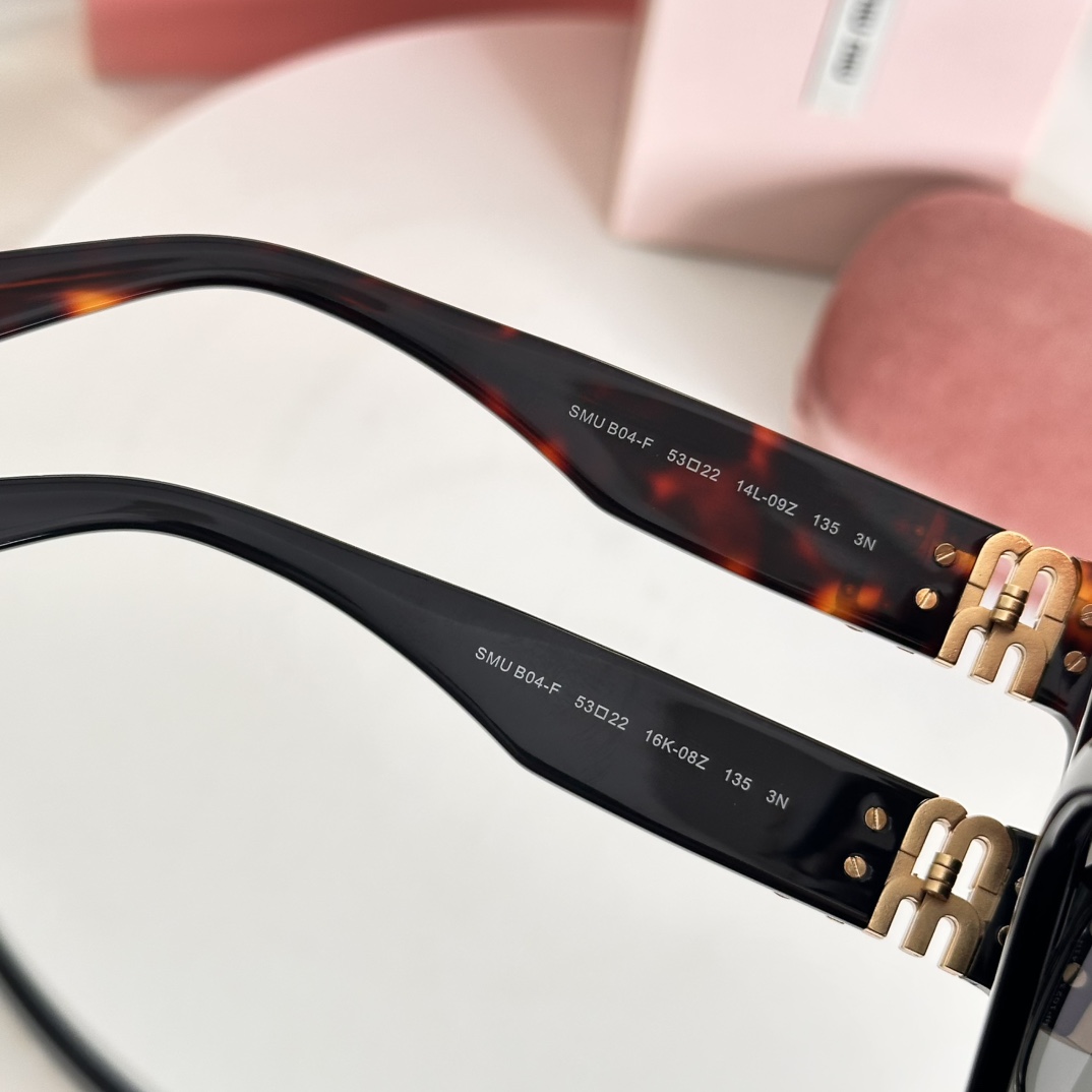 ‼️MIU M*🎀🎀🎀MODEL: SMUB04-F🎀🎀🎀SIZE：53口22-135🎀🎀