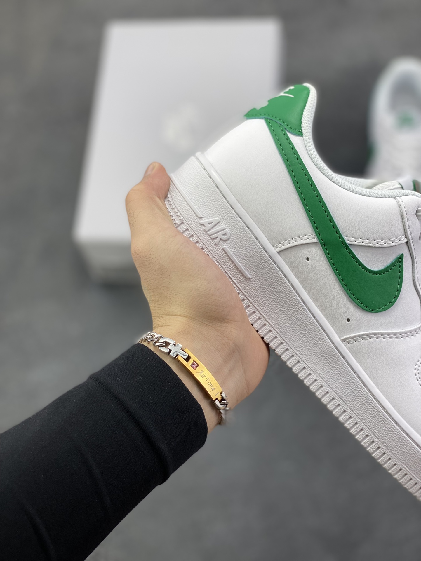 图片[6]-Nike Air Force 1‘07 Low 白孔雀绿 空军一号低帮休闲板鞋 原楦头原纸板 打造纯正空军版型#专注外贸渠道 全掌内置蜂窝气垫 #原盒配件 原厂中底钢印、拉帮完美 货号：FJ4146-121 尺码：36 36.5 37.5 38 38.5 39 40 40.5 41 42 42.5 43 44 44.5 45-选品中心