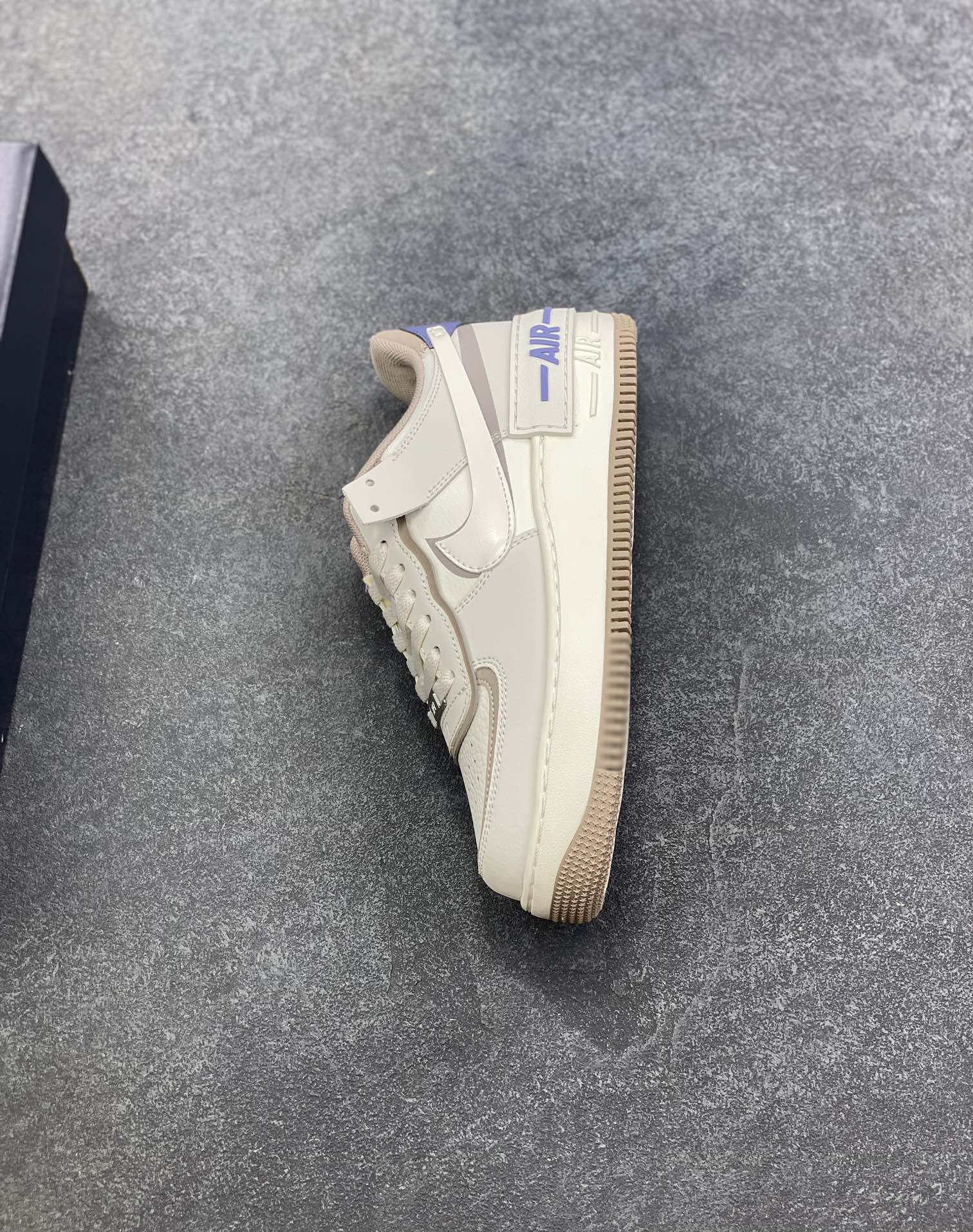 图片[7]-NK Air Force 1 Shadow 轻量增高低帮百搭板鞋\”拼接马卡龙\” 全新少女系解构主义设计双层轻量EVA发泡中底+防滑RB橡胶外圈底鞋底 原楦头原纸板 打造纯正空军版型 专注外贸渠道 全掌内置蜂窝气垫 原盒配件 原厂中底钢印、拉帮完美 货号： CO7594-101 尺码：35.5 36 36.5 37.5 38 38.5 39 40 40.5 41 42-选品中心