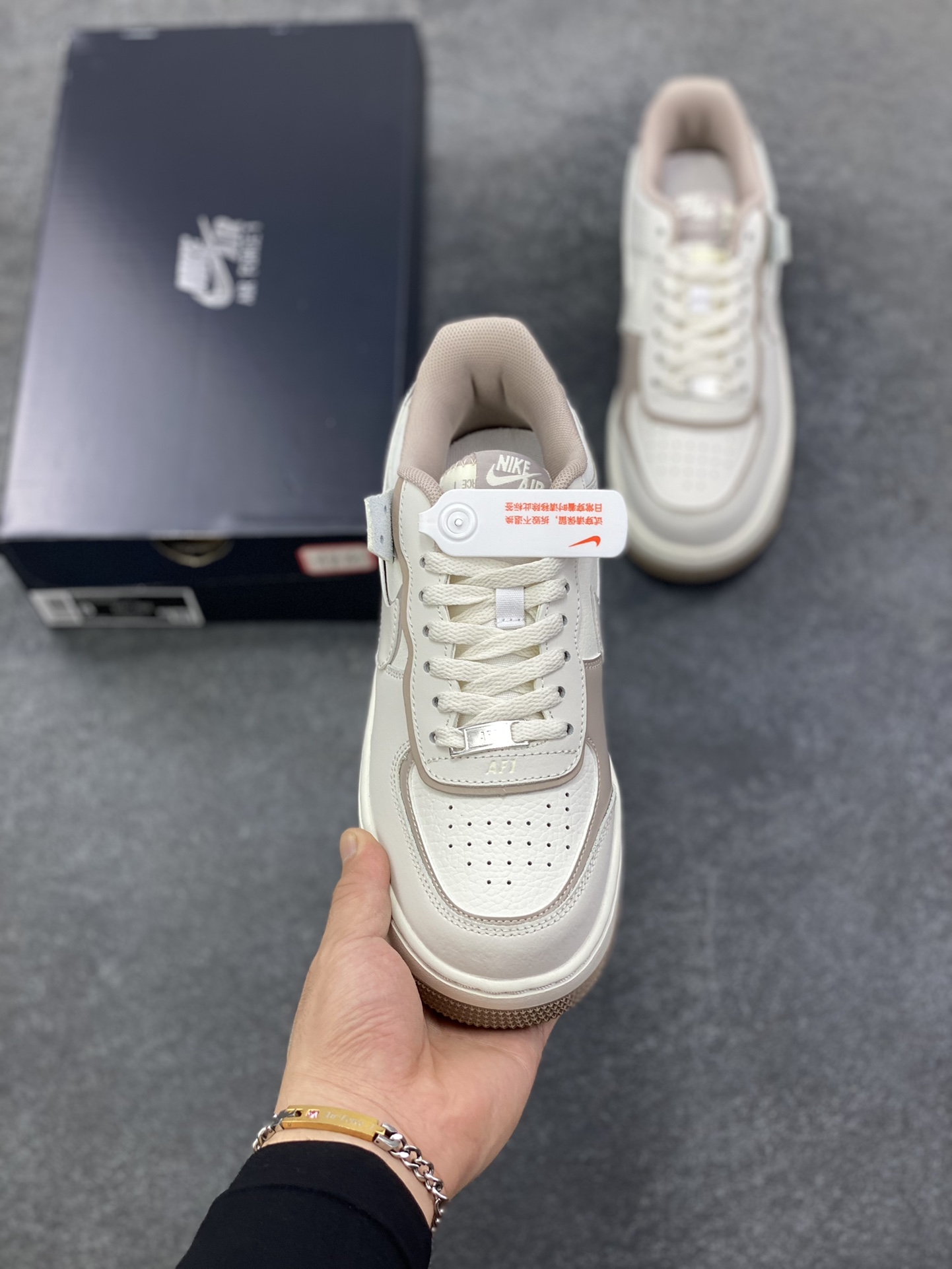 图片[2]-NK Air Force 1 Shadow 轻量增高低帮百搭板鞋\”拼接马卡龙\” 全新少女系解构主义设计双层轻量EVA发泡中底+防滑RB橡胶外圈底鞋底 原楦头原纸板 打造纯正空军版型 专注外贸渠道 全掌内置蜂窝气垫 原盒配件 原厂中底钢印、拉帮完美 货号： CO7594-101 尺码：35.5 36 36.5 37.5 38 38.5 39 40 40.5 41 42-选品中心