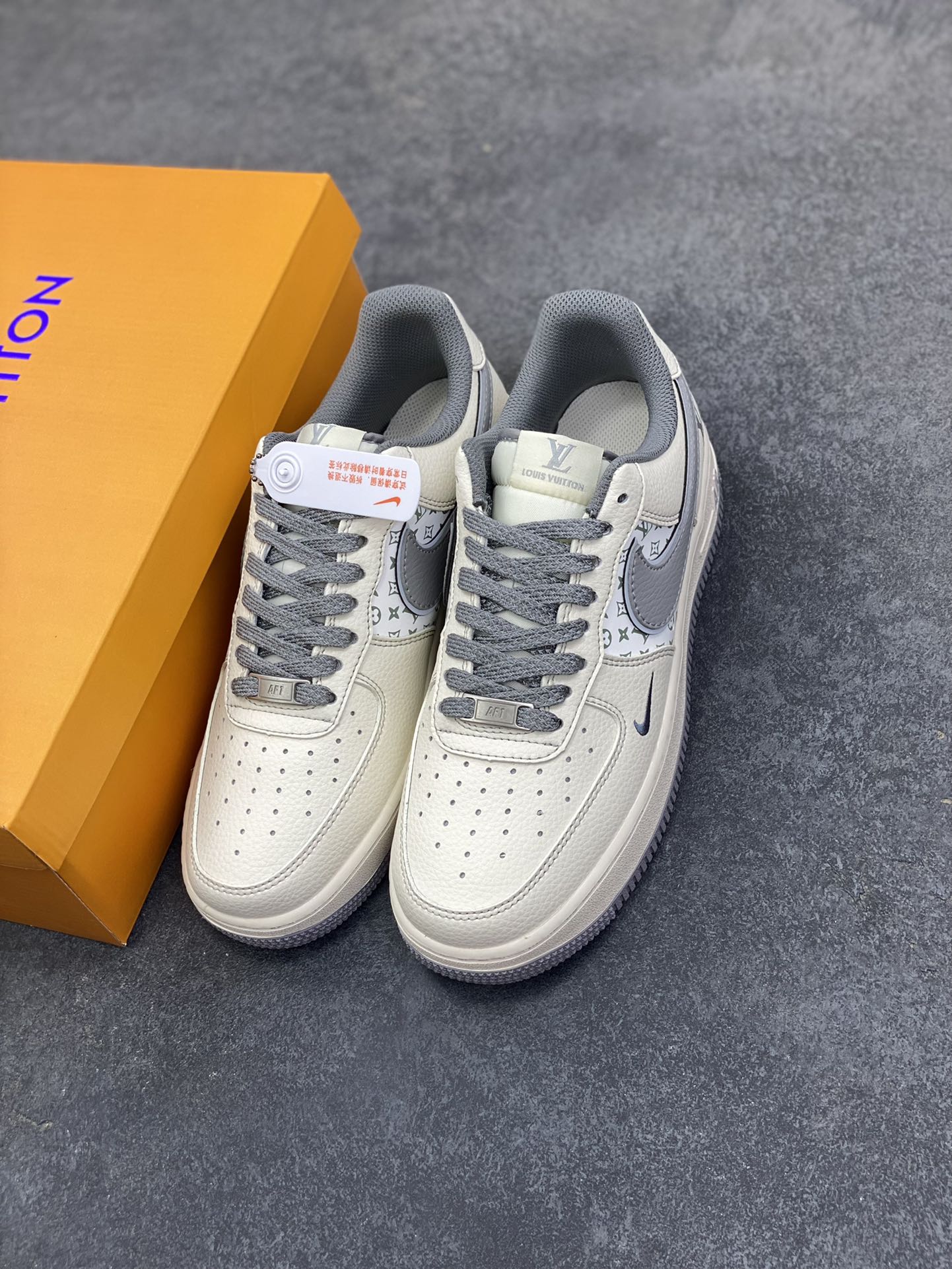 图片[8]-Nike Air Force 1 \’07 Low “LV联名——印花米灰勾”空军一号 高端定制 低帮 运动鞋 休闲鞋 折边针车 工艺难度大 原楦头原纸板 原装鞋盒 定制五金配件 内置全掌气垫 原厂鞋底 货号：HH7518-079 尺码：36 36.5 37.5 38 38.5 39 40 40.5 41 42 42.5 43 44 44.5 45-选品中心