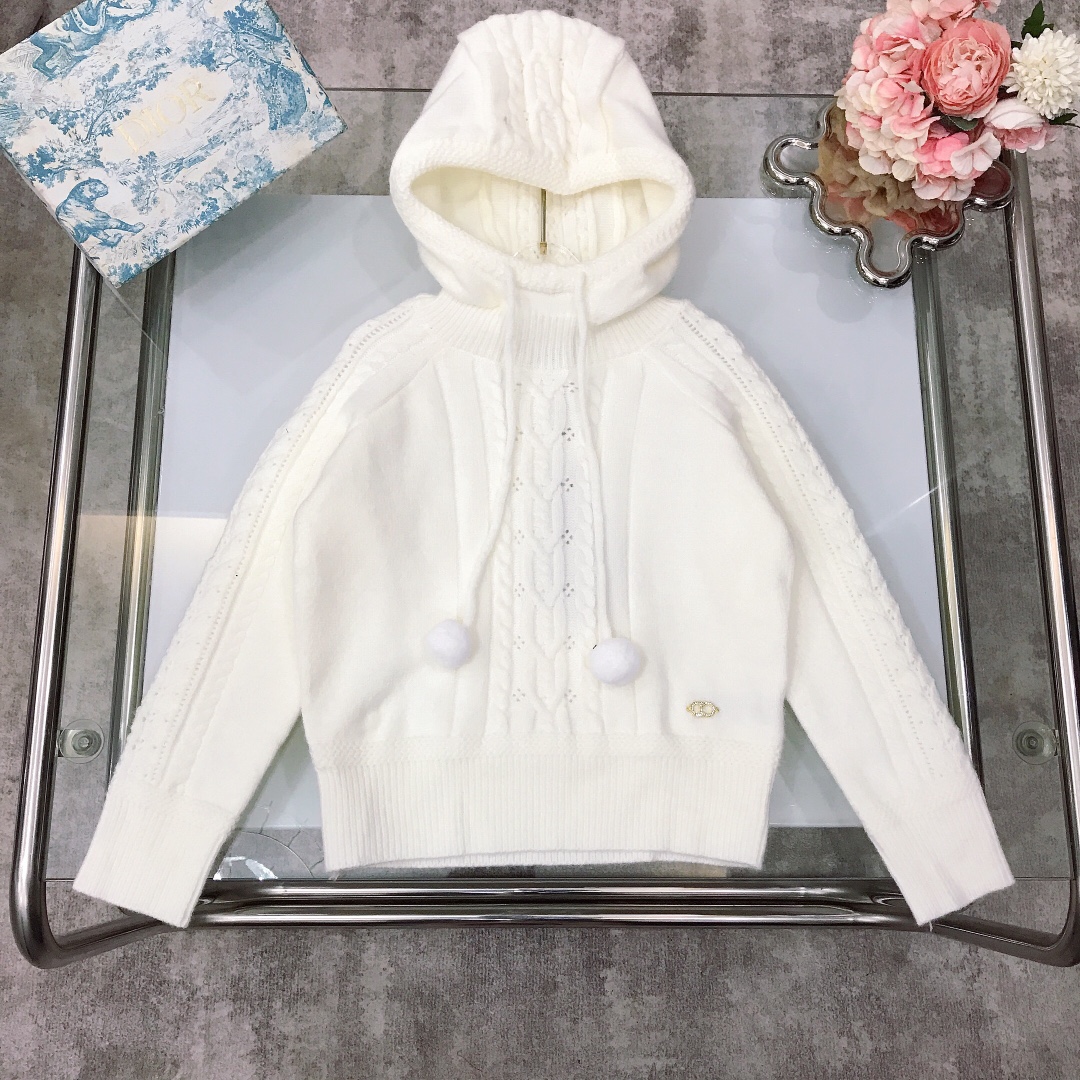 NO:579006,[Ready stock] DIO* Versatile series ~ Hooded knitted pullover sweater, pure white knitted sleeves, hollow twist knitted design, carefully made of combed cotton knitted fabric ~ feels great!  The whole set of upper body has a high-end temperament, high version quality, simple and elegant style, the upper body is very beautiful, and the version is awesome size--130-140-150-160 [CM] Counter packaging 10, clothes, dior, sweaters, hats,19860909【现货发】   DIO* 百搭系列～连帽针织套头毛衣 纯白针织袖子镂空麻花针织设计 采用精梳棉针织面料精心制作～手感超好！整套上身气质高级感十足高版本质量 简单大方款式 上身非常好看 版型超赞 size--130-140-150-160【CM】  专柜包装10,衣服,dior,sweaters,hats,,Children's
