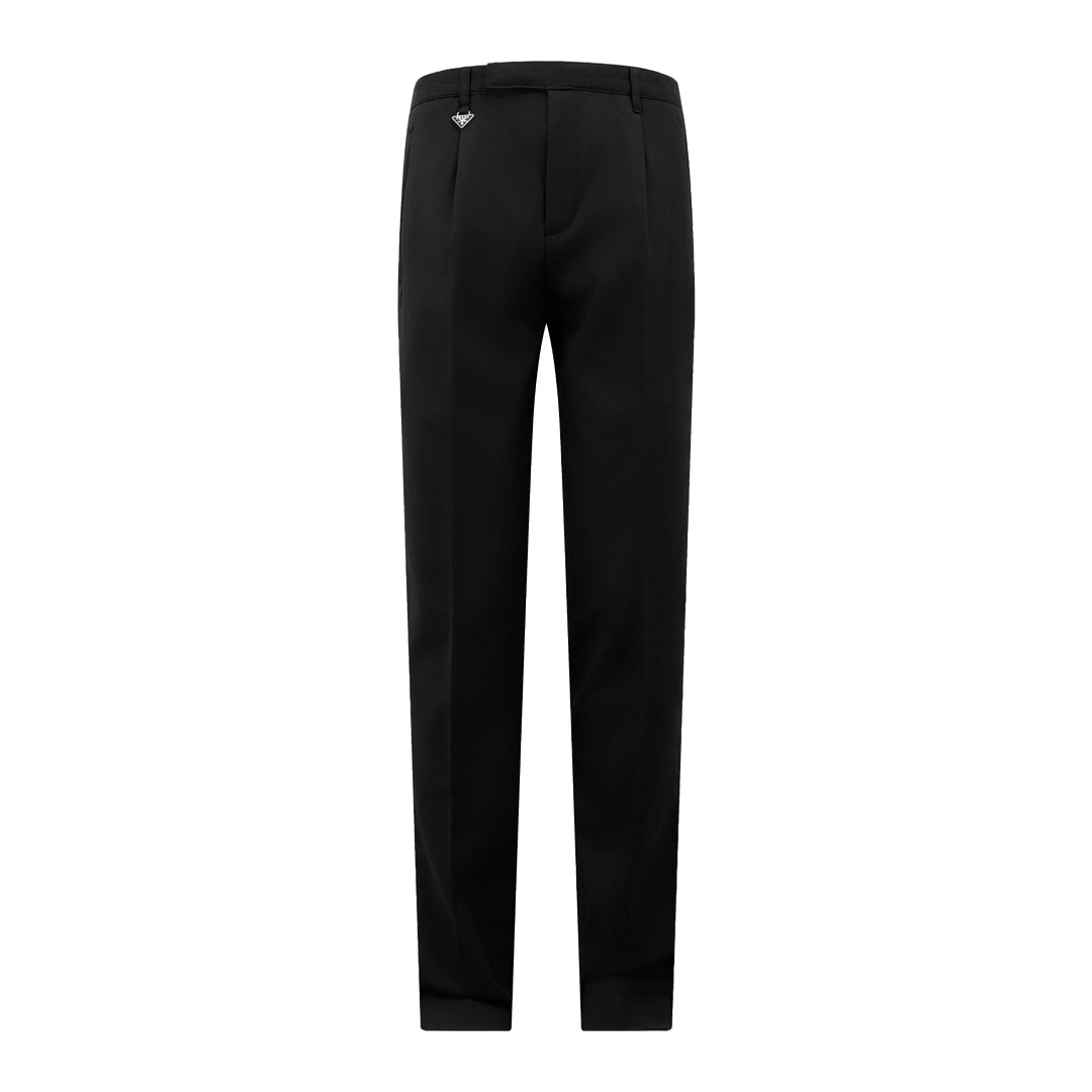 NO:567982,.Prada casual trousers with triangle logo. Customized densely woven wool composite TR material. Soft and delicate. Comfortable against the skin. Layered in pure black. Just the right amount of calm. Meet the formal silhouette. Outlined by the enamel metal triangle logo. Use the minimalist symbol of the brand to mark a non-noisy identity. Architectural tailoring is the backbone. Cleverly structured waist design. Precision tailoring defines the golden balance between body and fabric. Obsessed with versatility. Obsessed with slimming.  Technique 1 Ergonomic three-dimensional cutting returns to traditional craft techniques through segmentation, folding, shrinking, and stretching techniques. The so-called slow work produces fine work, which is respect for materials and the pursuit of feel. Complex workmanship, tedious, slow timeliness, and high loss. Technique 2: Template machine bag opening. The preset template guides the position, shape, and size of the bag opening. The accuracy ensures the quality of the bag opening effect. Technique 3: Ferment washing and softening.   Utilizing the fermentation effect produced by mixing yeast, water and mild detergent, the fabric is treated gently to improve the overall softness. Accessories are customized 1:1 Prada triangle logo. Customized 1:1 Prada trouser hooks. Customized 1:1 Prada buttons. Customized 1:1 Prada zippers. Customized 1:1 Prada trademark. Fitted version. Size 48 50 52 54,, prada, gold, alexander wang19860909.Prada 三角标休闲西裤 定制密纺羊毛复合TR料 柔软细腻 舒适贴肤 以纯粹至极的黑色铺陈 恰到好处的沉稳 邂逅正装廓形 珐琅金属三角徽标勾勒 以品牌的极简符号 标注不喧哗的身份认同 以建筑感剪裁为骨 巧妙结构式腰头设计 精密剪裁定义身体与面料的黄金平衡 迷于百搭 醉于显瘦 工艺1人体学立体裁剪 回归传统工艺手法 通过分割 折叠 抽缩 拉展技术手法 所谓慢工出细活 是对材料的尊重 对手感的追求 做工复杂 繁琐 时效慢 损耗高 工艺2: 模版机开袋 预设的模板来指导开袋的位置 形状和大小 精确性确保了开袋效果质量 工艺3: 酵洗加软 利用酵母 水和温和洗涤剂混合后产生的发酵作用 对面料进行温和的处理 提升了整体柔软 辅料定制1:1 Prada 三角标 定制1:1 Prada 裤勾 定制1:1 Prada 纽扣 定制1:1 Prada 拉链 定制1:1 Prada 商标 版型 合身版型 尺码 48 50 52 54,,prada,gold,alexander wang,Men's clothing