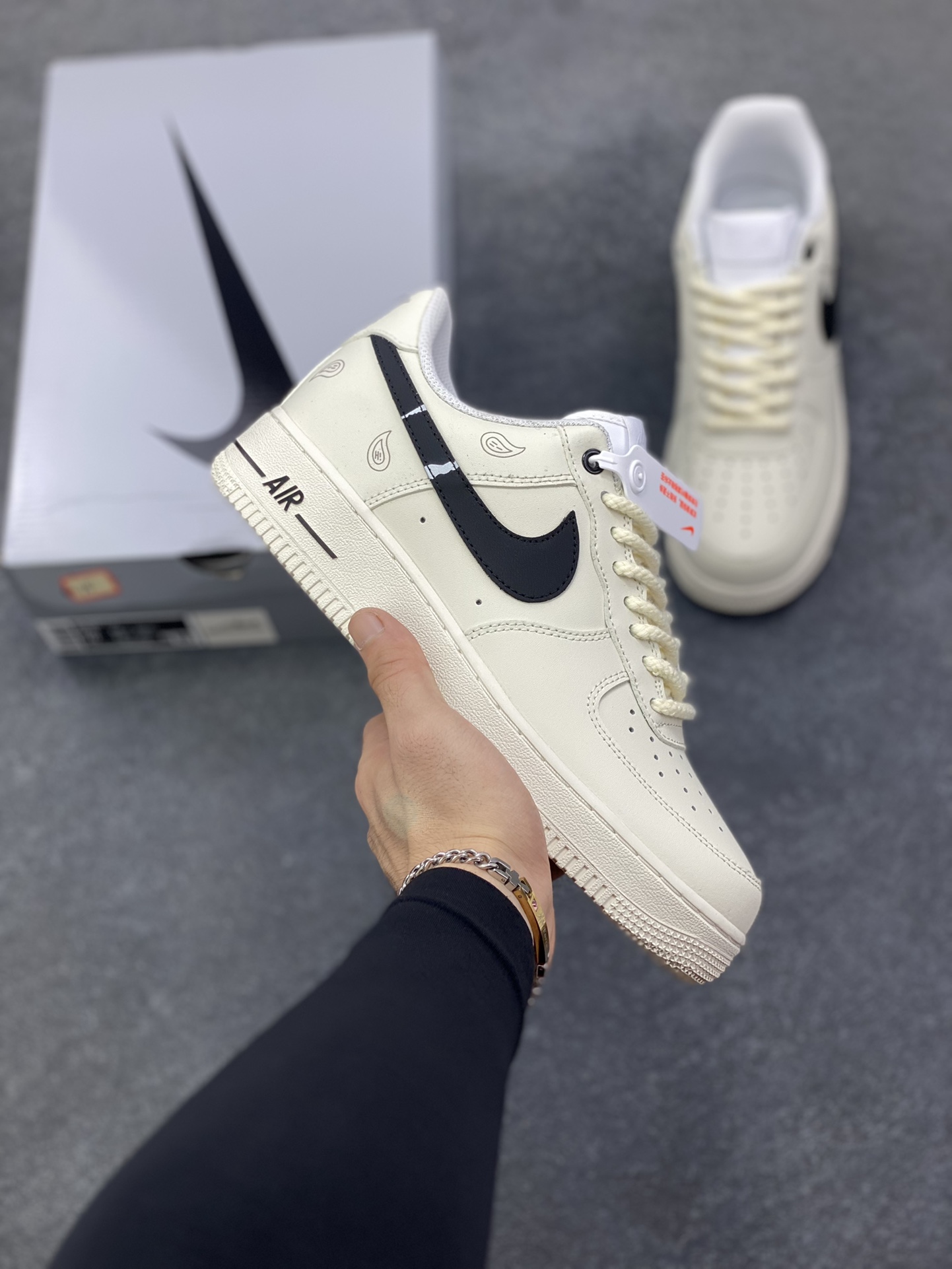 Nike Air Force 1 Low’07 佩斯利 空军一号低帮休闲板鞋 定制皮料 定制鞋盒 原楦原纸板 纯正空军版型 内置全掌气垫 货号：ZH0316-128 尺码：36 36.5 37.5 38 38.5 39 40 40.5 41 42 42.5 43 44 44.5 45-选品中心