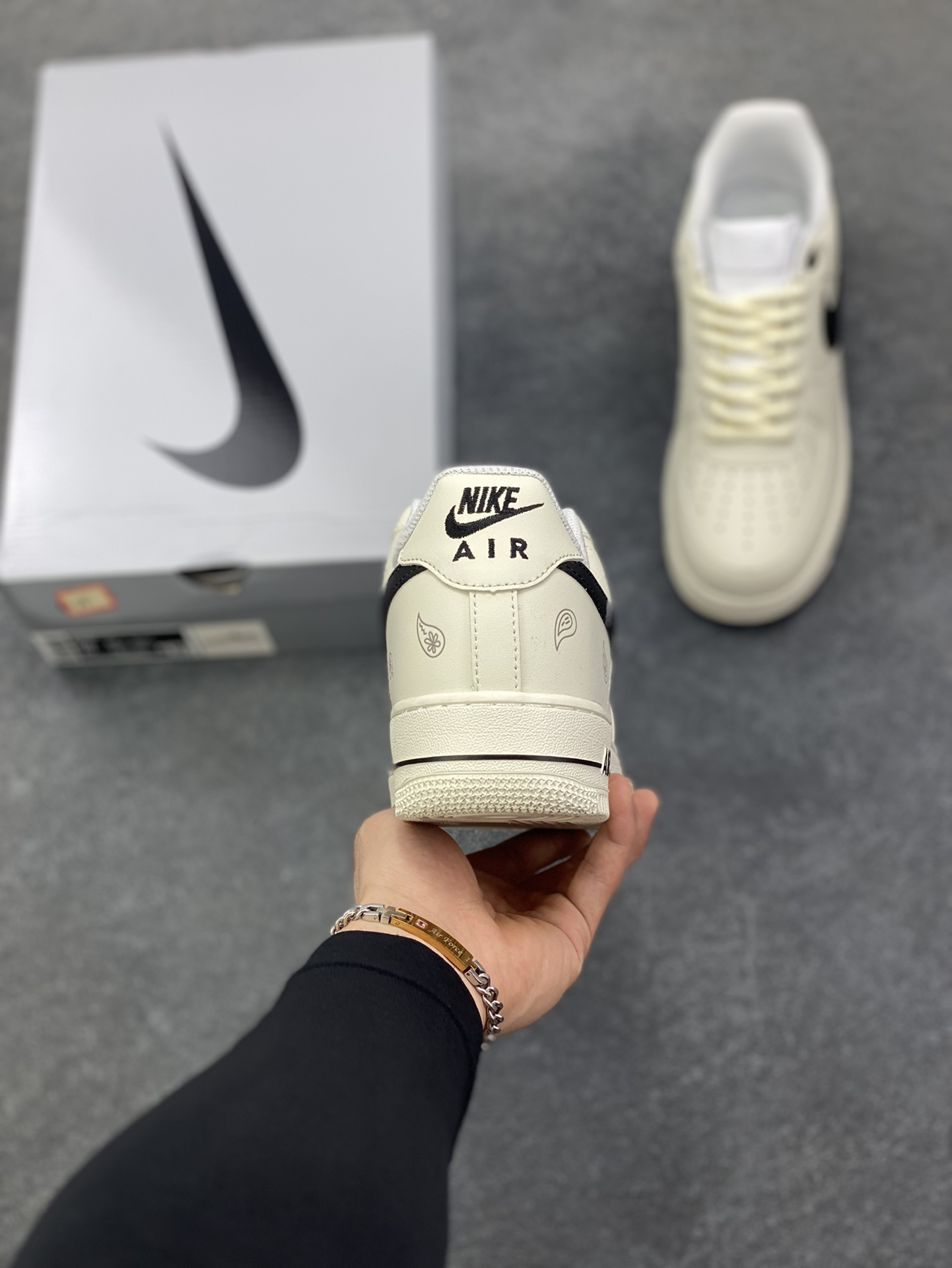 图片[4]-Nike Air Force 1 Low’07 佩斯利 空军一号低帮休闲板鞋 定制皮料 定制鞋盒 原楦原纸板 纯正空军版型 内置全掌气垫 货号：ZH0316-128 尺码：36 36.5 37.5 38 38.5 39 40 40.5 41 42 42.5 43 44 44.5 45-选品中心