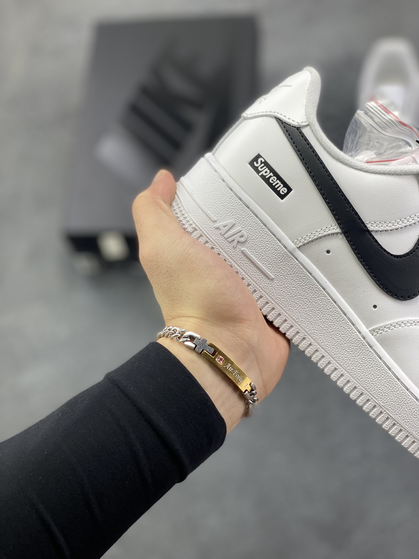 图片[6]-Nike Air Force 1 Low Supreme联名 空军一号低帮运动休闲板鞋 原楦头原纸板 打造纯正空军版型 专注外贸渠道 全掌内置蜂窝气垫 原盒配件 原厂中底钢印、拉帮完美 货号：CU9225-102 尺码：36 36.5 37.5 38 38.5 39 40 40.5 41 42 42.5 43 44 44.5 45-选品中心