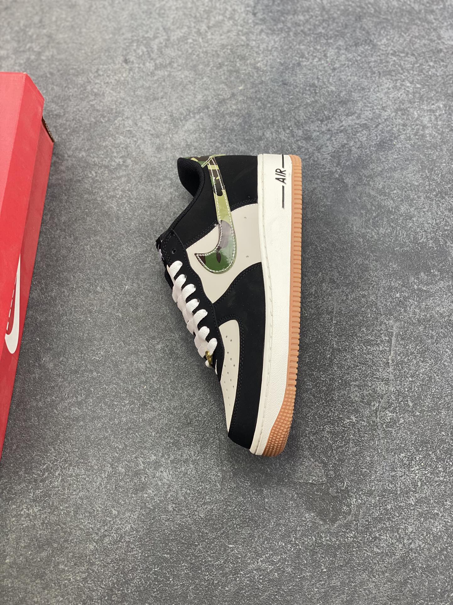 图片[7]-Air Force 1 Low 迷彩 原楦头原纸板 打造纯正空军版型 #专注外贸渠道 全掌内置蜂窝气垫 #原盒配件 原厂中底钢印、拉帮完美 货号：HQ1967-200 尺码：36 36.5 37.5 38 38.5 39 40 40.5 41 42 42.5 43 44 44.5 45 46-选品中心