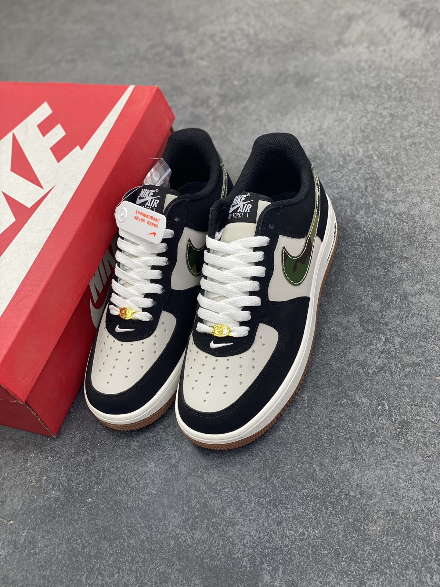 图片[8]-Air Force 1 Low 迷彩 原楦头原纸板 打造纯正空军版型 #专注外贸渠道 全掌内置蜂窝气垫 #原盒配件 原厂中底钢印、拉帮完美 货号：HQ1967-200 尺码：36 36.5 37.5 38 38.5 39 40 40.5 41 42 42.5 43 44 44.5 45 46-选品中心