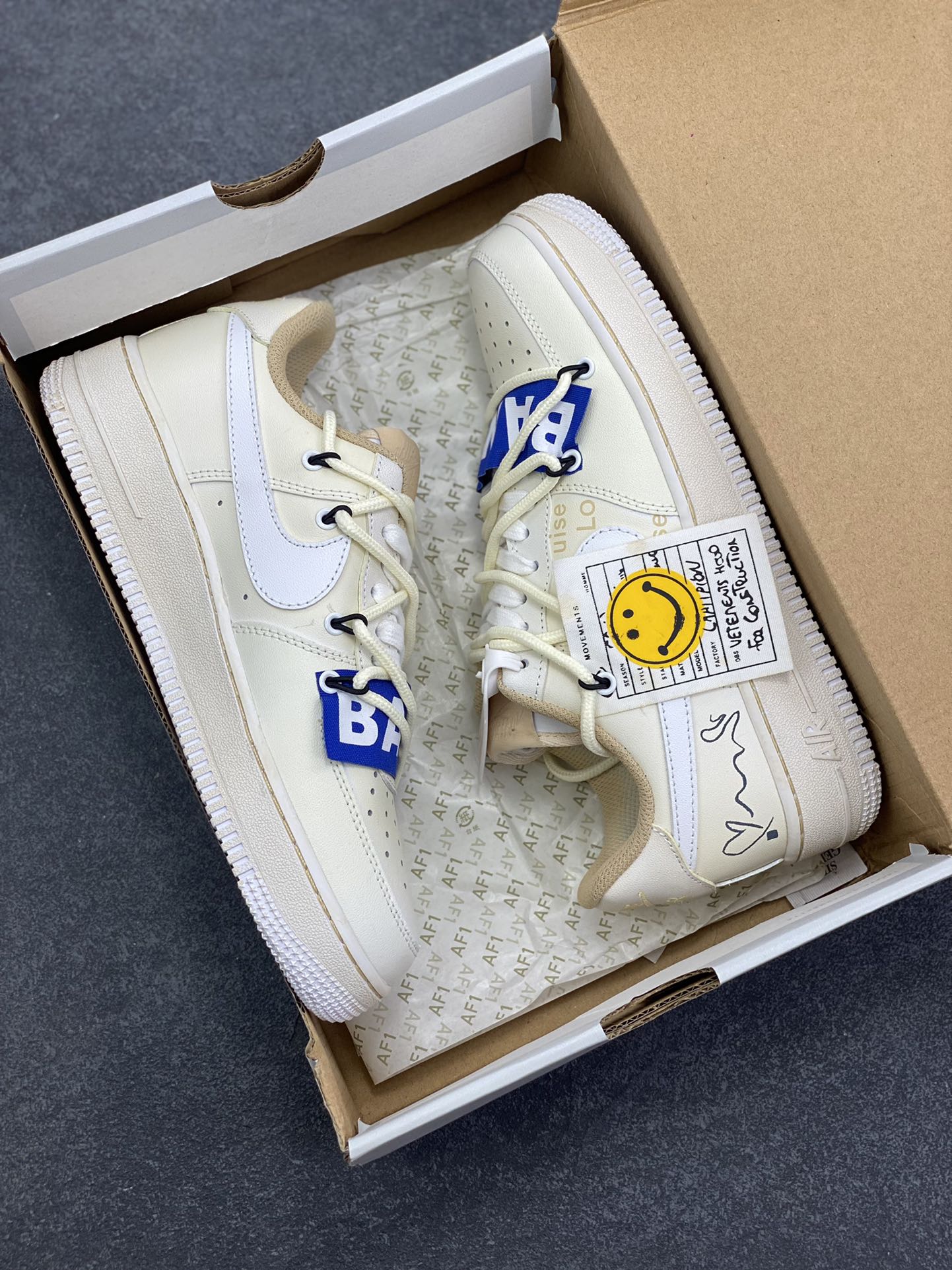 图片[9]-福利特价 Nike Air Force 1 \’07 Low 原楦头原纸板 打造纯正空军版型 #专注外贸渠道 全掌内置蜂窝气垫 #原盒配件 原厂中底钢印、拉帮完美 官方同步上架 货号：CW2288-111 尺码：36 36.5 37.5 38 38.5 39 40 40.5 41 42 42.5 43 44 44.5 45-选品中心