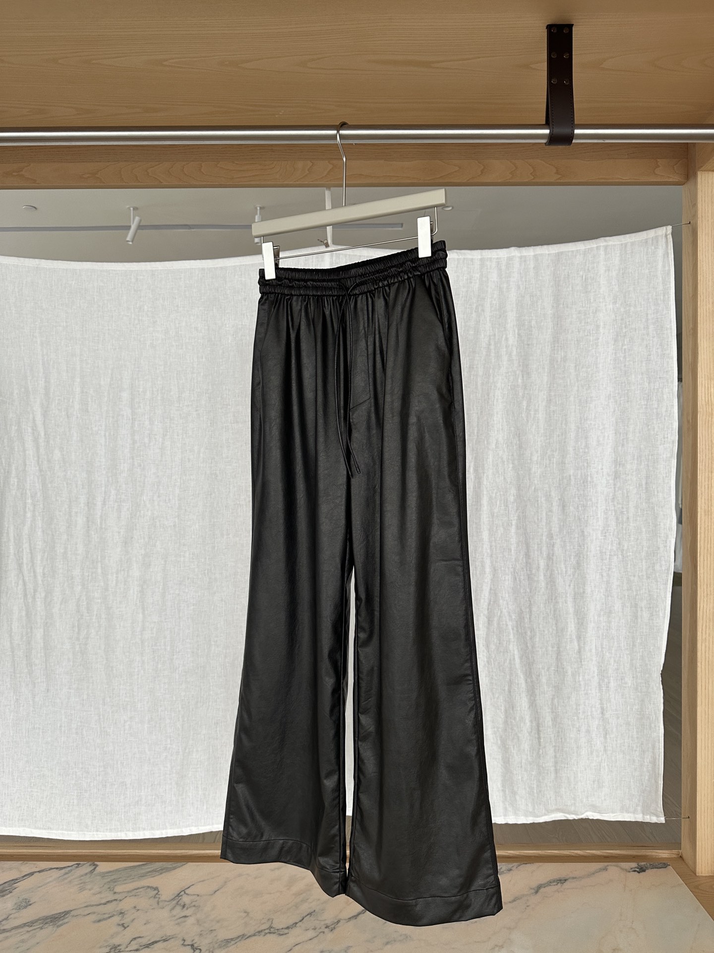 NO:561930,YS ｜ NEW ARRIVALS! Very delicate and soft imported protein environmentally friendly leather, black brown, faded tone, very high-end SML,,alexander wang19860909YS ｜ NEW ARRIVALS! 非常细腻柔软的进口蛋白环保皮 黑棕色 洗褪的色调 非常高级 SML,,alexander wang,Women's clothing