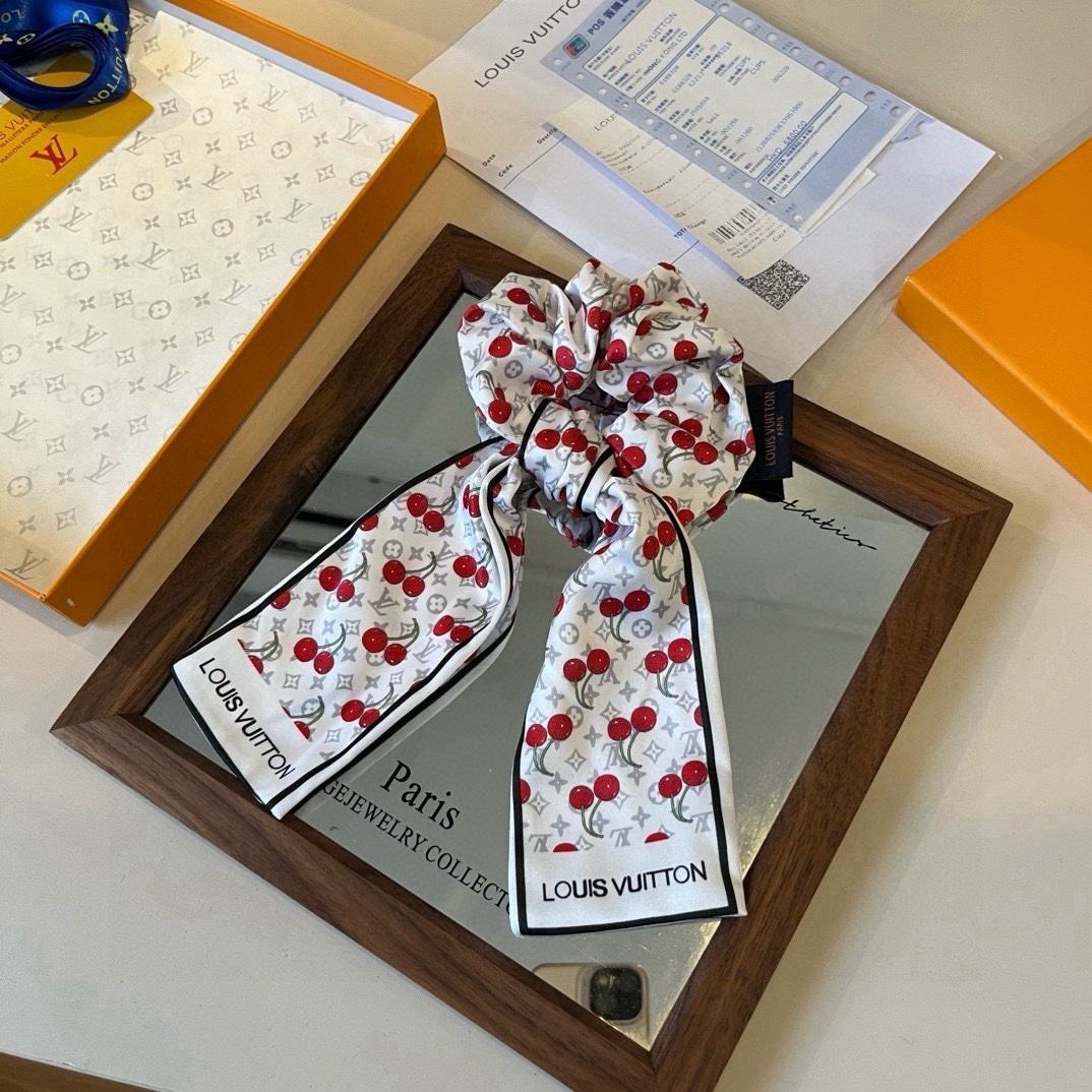 NO:941703,lv Louis Vuitton new hair tie hairpins, hairpins, louis vuitton, louis vuitton, hairpins19860909lv路易威登新款发圈发夹,发夹,louis vuitton,louis vuitton,hairpins,accessory