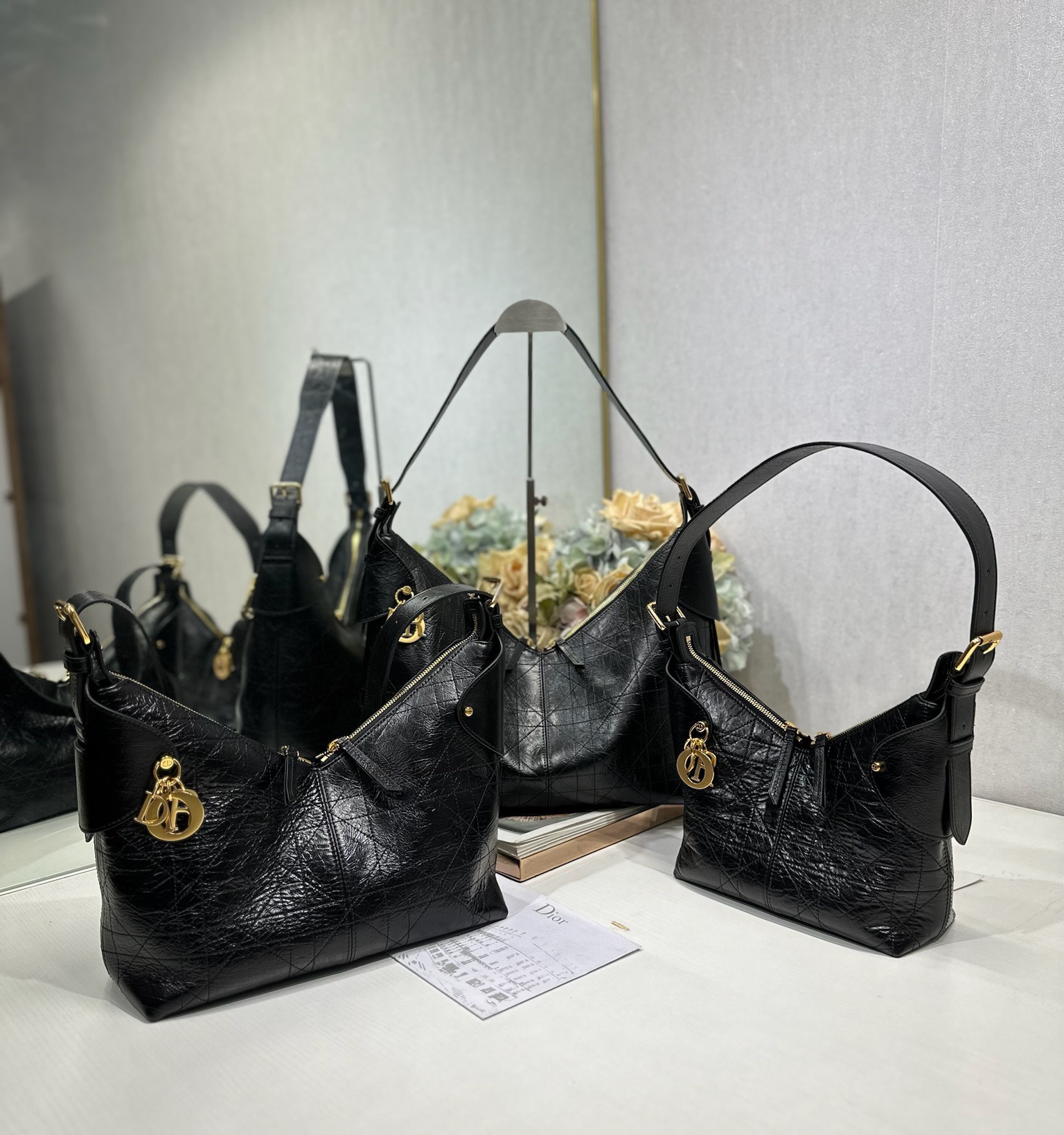 NO:558232,Dior Voyage Handbag#Pleated Black Small/Medium/Large Comparison Chart Model 2846//2844, Dior, dior, dior19860909Dior Voyage 手袋#褶皱黑色 小/中/大 对比图 型号2846//2844,迪奥,dior,dior,Bag