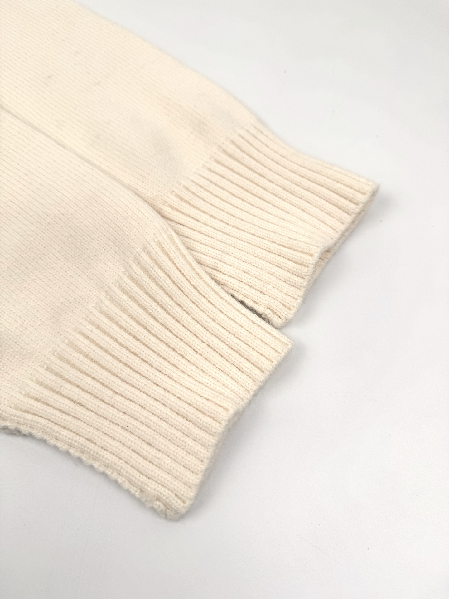 아미 남성 니트 155406 AMI Knit 상세 이미지 7
