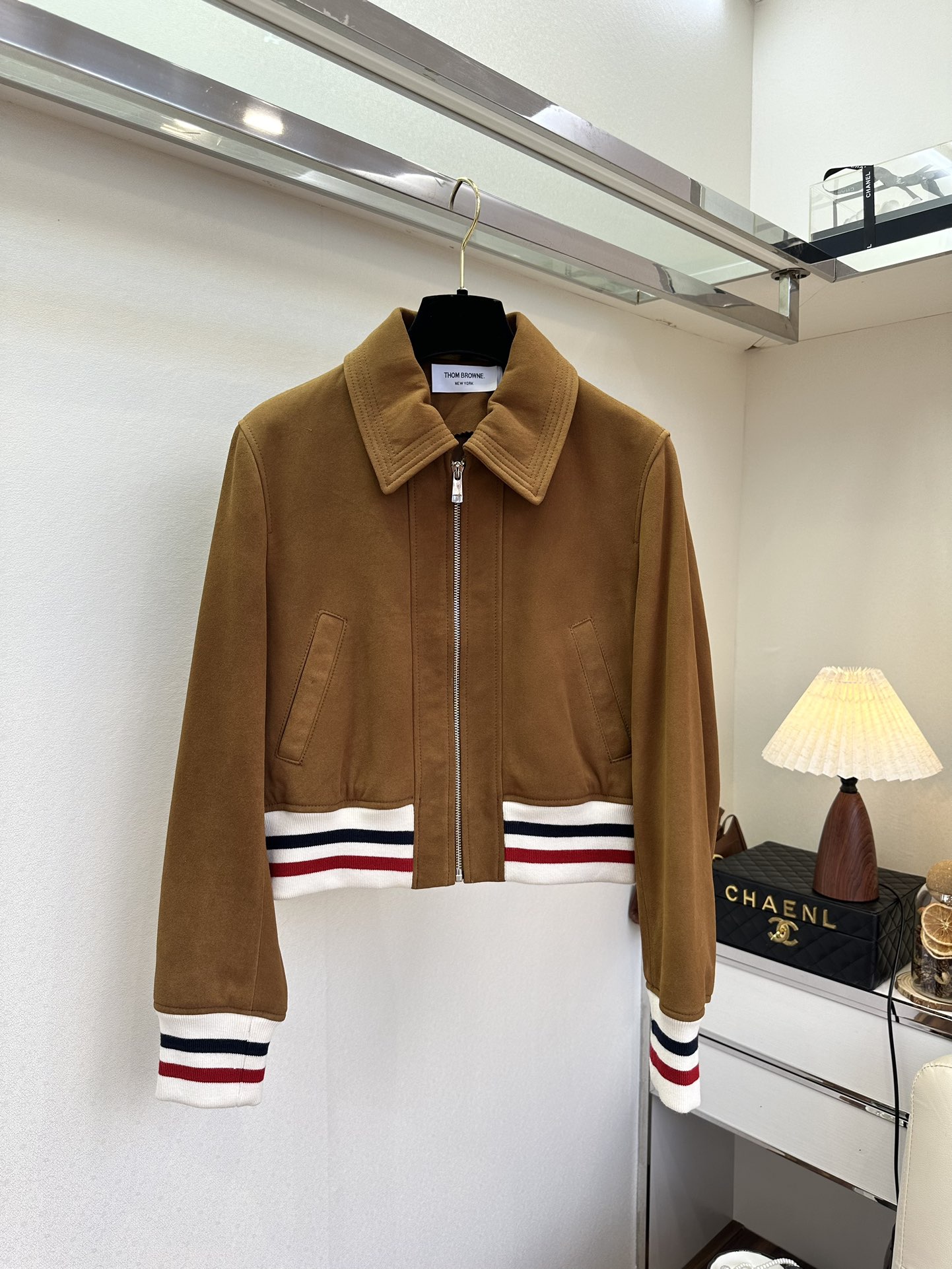 Women's Lambskin Leather Jacket with Knitted Trim - Stylish & Comfortable 2 i1760056752 1866 0
