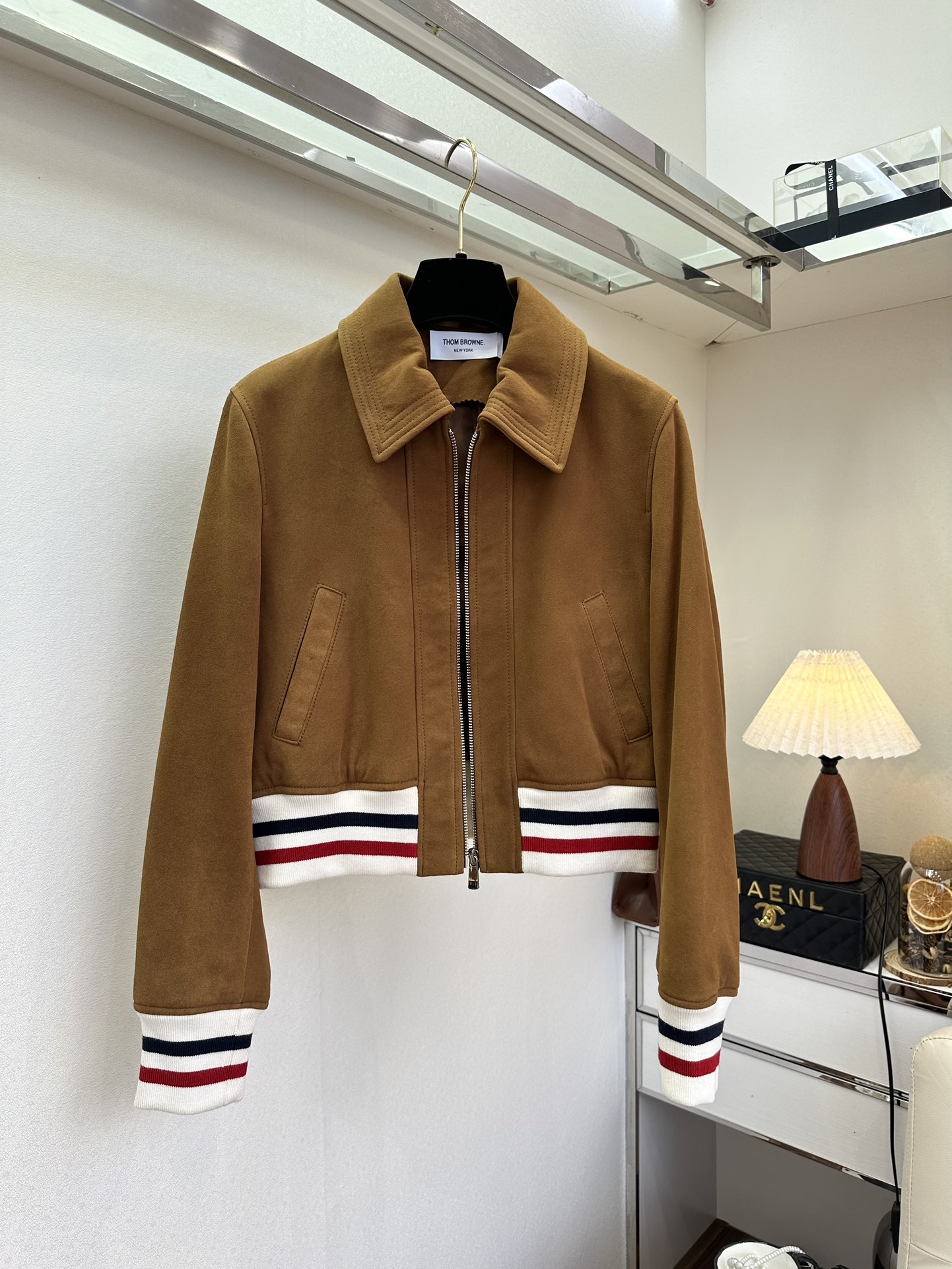 Women's Lambskin Leather Jacket with Knitted Trim - Stylish & Comfortable 4 i1760056752 4746 2