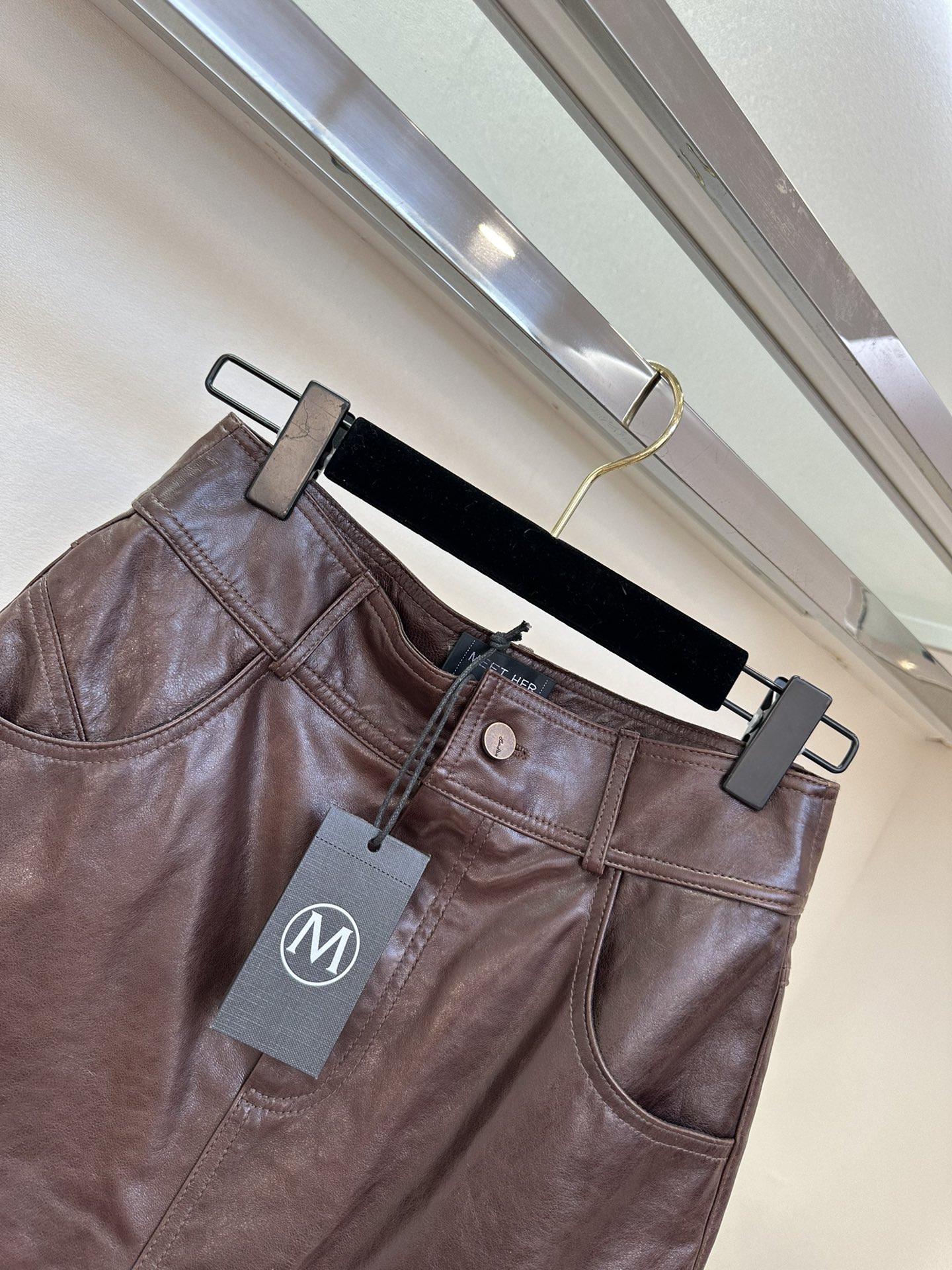 Italian Lambskin A-Line Mini Skirt - Timeless & Slimming Essential 5 i1760057389 1834 3